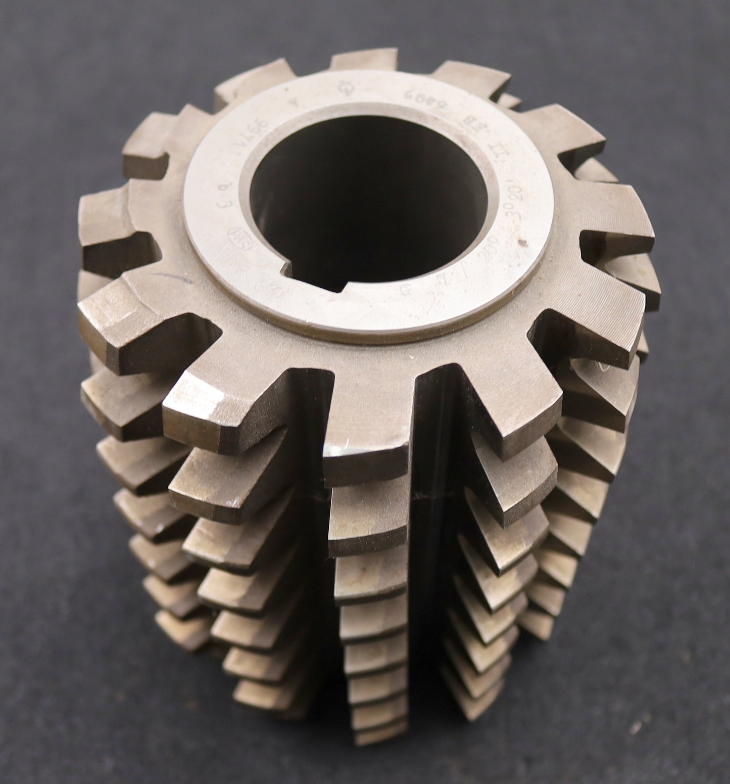 Bild des Artikels PWS-Zahnrad-Wälzfräser-gear-hob-m=7,0mm-BPII-DIN-3972-20°-EGW-spiralgenutet-!