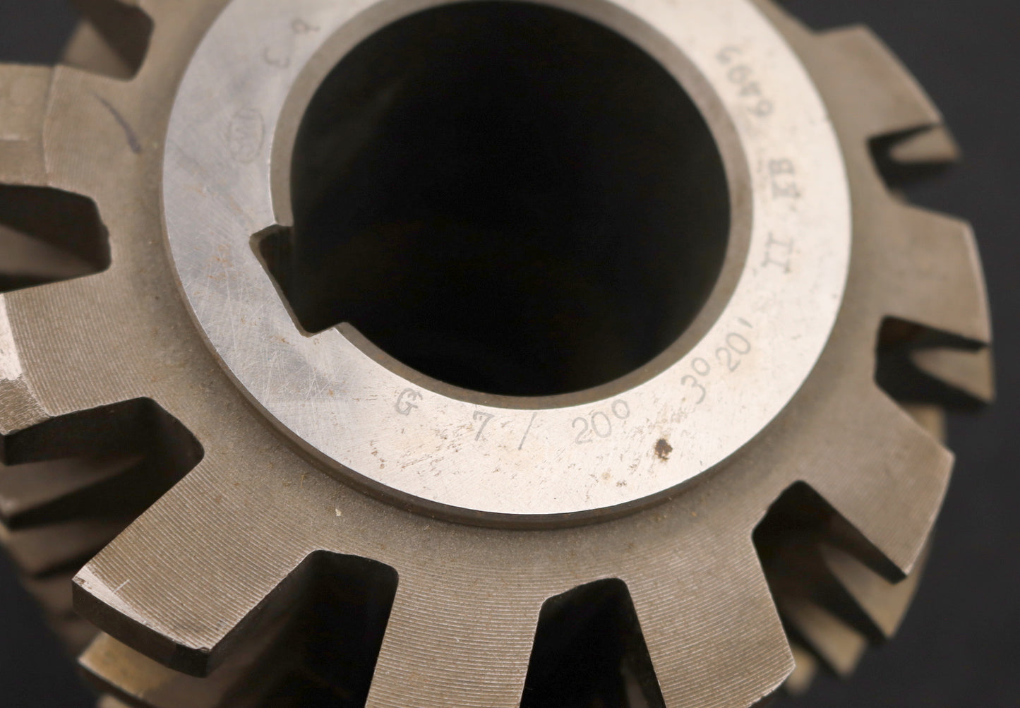 Bild des Artikels PWS-Zahnrad-Wälzfräser-gear-hob-m=7,0mm-BPII-DIN-3972-20°-EGW-spiralgenutet-!