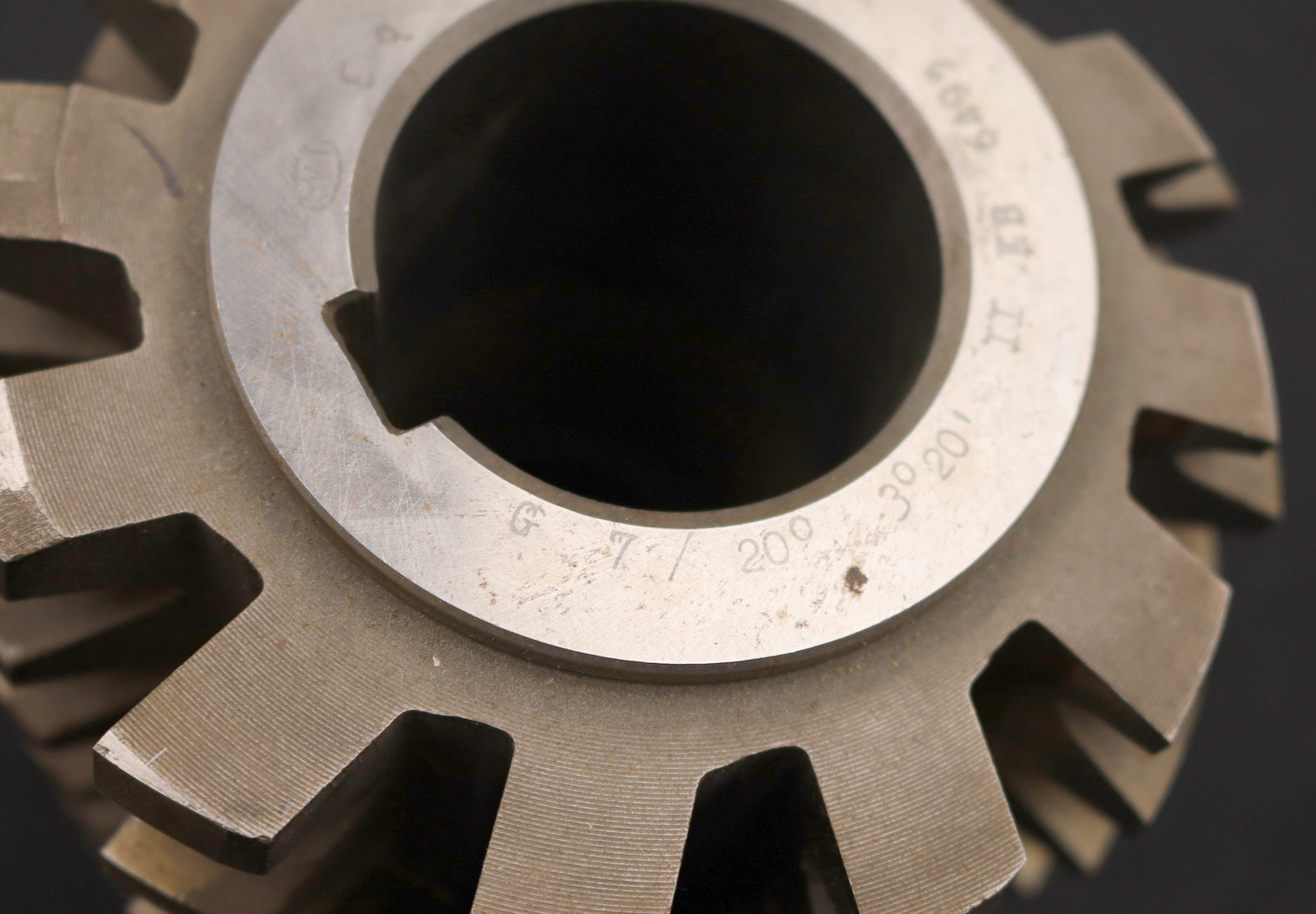Bild des Artikels PWS-Zahnrad-Wälzfräser-gear-hob-m=7,0mm-BPII-DIN-3972-20°-EGW-spiralgenutet-!
