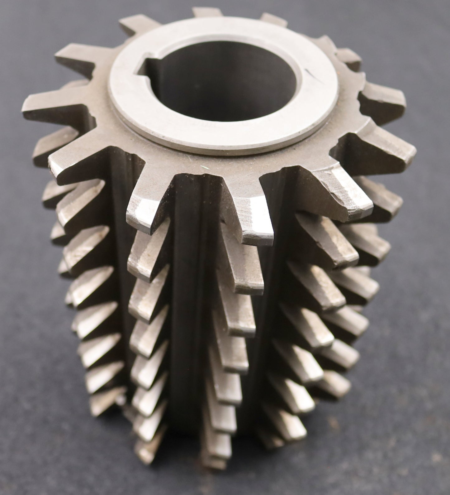 Bild des Artikels PWS-Zahnrad-Wälzfräser-gear-hob-m=7,0mm-BPII-DIN-3972-20°-EGW-Ø148x140xØ50mm