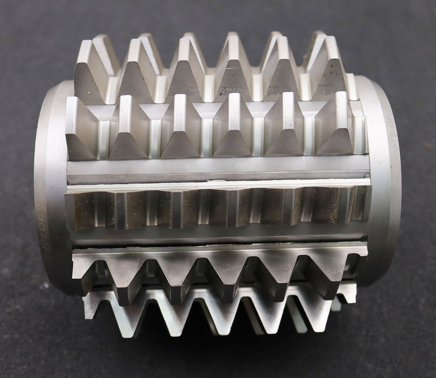 Bild des Artikels SAAZOR-Zahnrad-Wälzfräser-gear-hob-m=7,0mm-BPII-nach-DIN-3972-20°-EGW