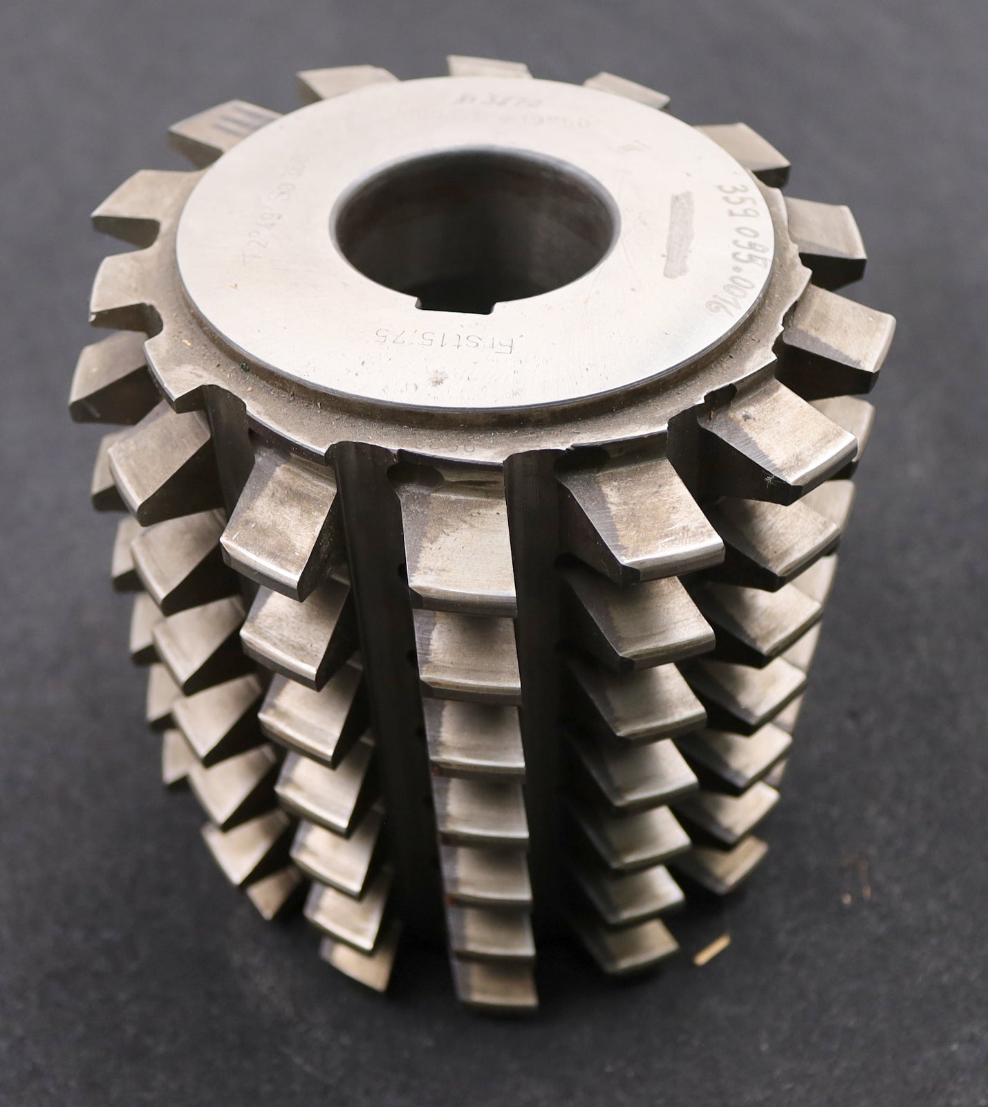 Bild des Artikels LENZEN-Zahnrad-Wälzfräser-gear-hob-m=7,0mm-BPIV-DIN-3972-20°-EGW-Ø157x160xØ50mm