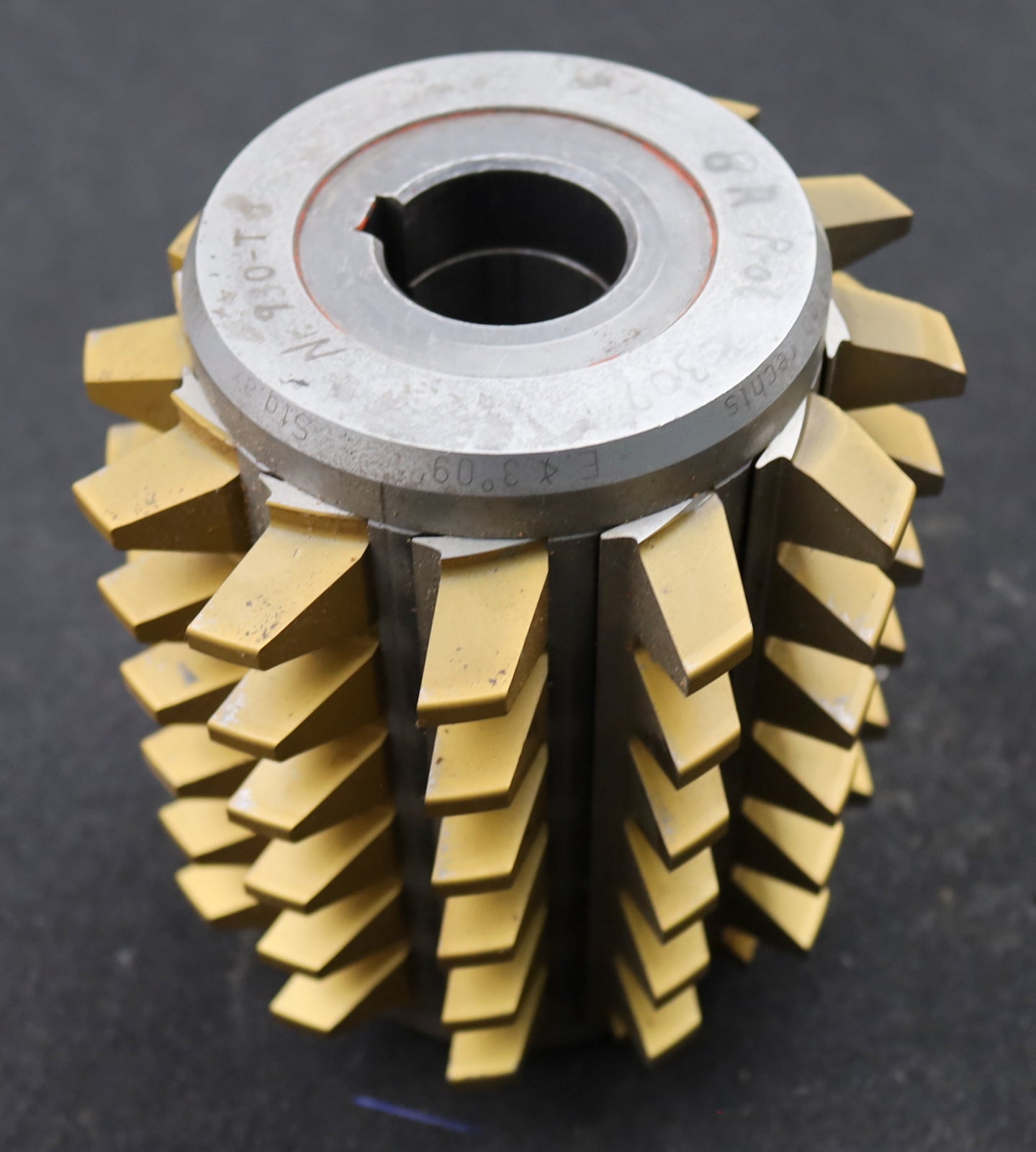 Bild des Artikels SAAZOR-Zahnrad-Wälzfräser-gear-hob-m=8,0mm-BPIII-nach-DIN-3972-20°-EGW