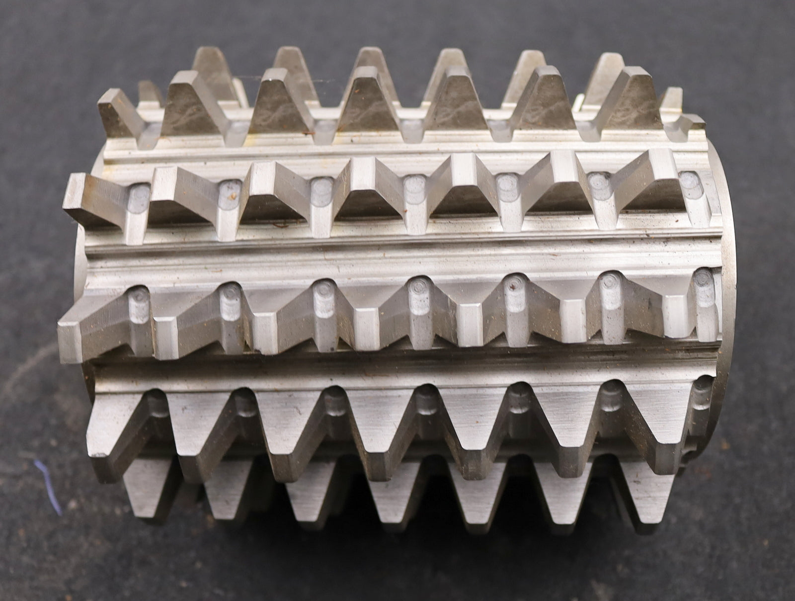 Bild des Artikels LENZEN-Zahnrad-Wälzfräser-gear-hob-m=8,0mm-BPIII-nach-DIN-3972-20°-EGW