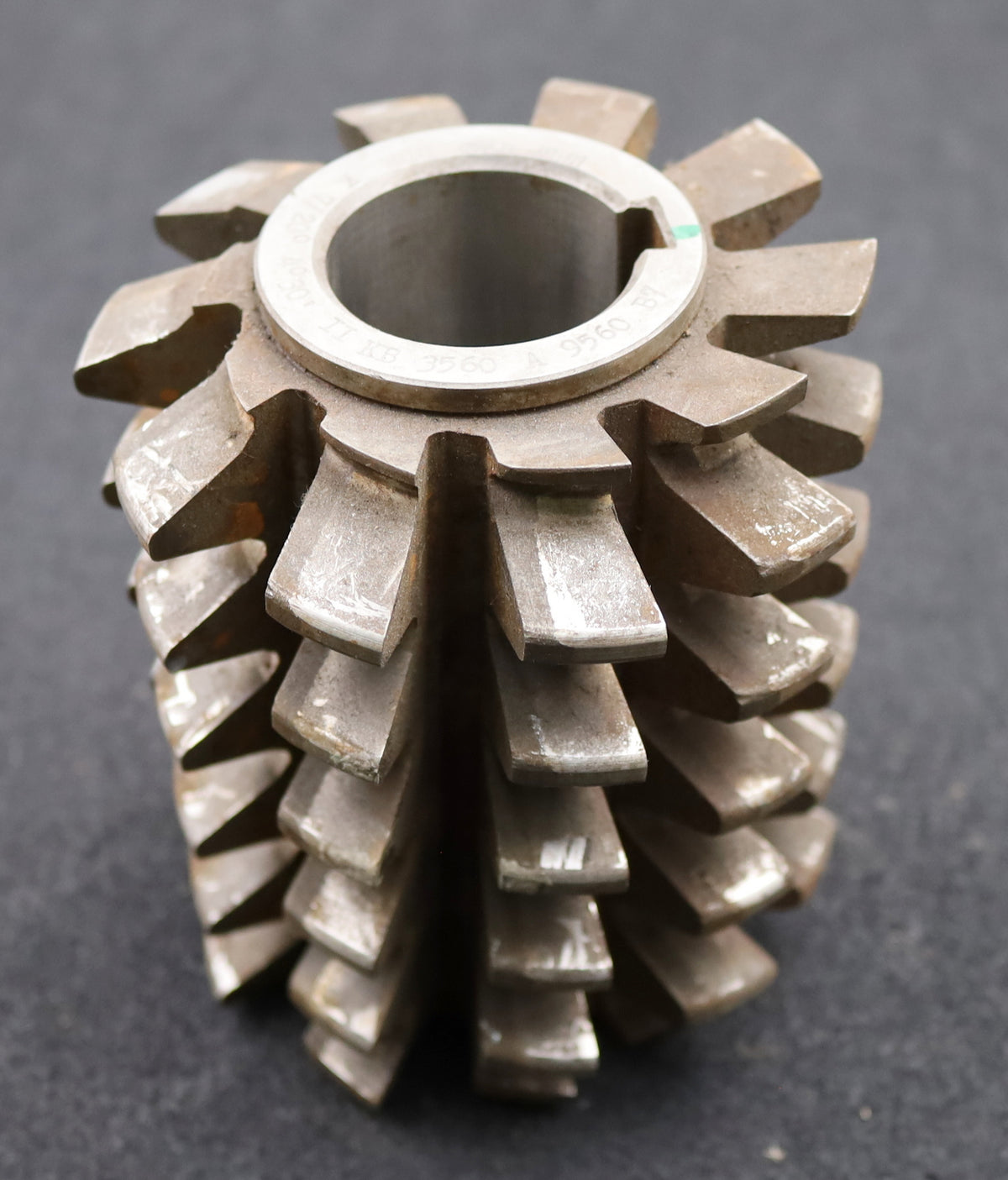 PWS Zahnrad-Wälzfräser m= 7,0mm BPII DIN 3972 EGW 20° Ø110x135xØ40mm LKN