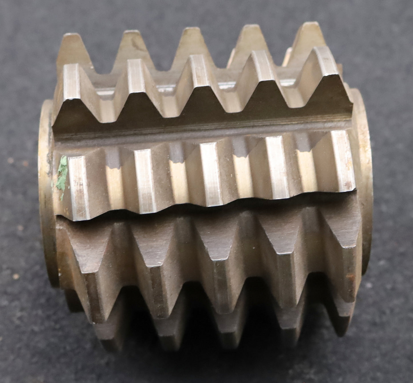 Bild des Artikels Zahnrad-Wälzfräser-gear-hob-m=6,0mm-20°-EGW-Ø104x100xØ32mm-mit-LKN-1gg.-Rechts