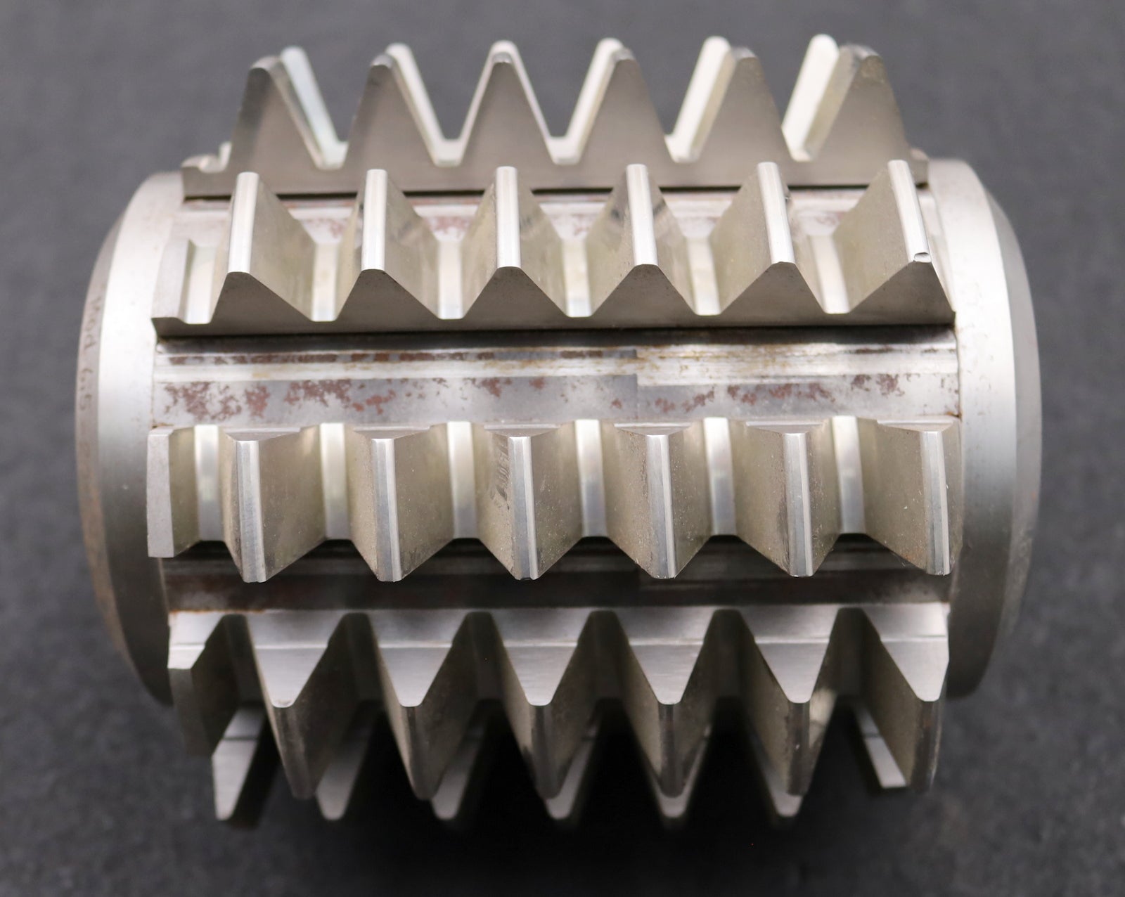 Bild des Artikels SAAZOR-Zahnrad-Wälzfräser-gear-hob-m=6,5mm-20°-EGW-Ø152x160xØ40mm-mit-LKN