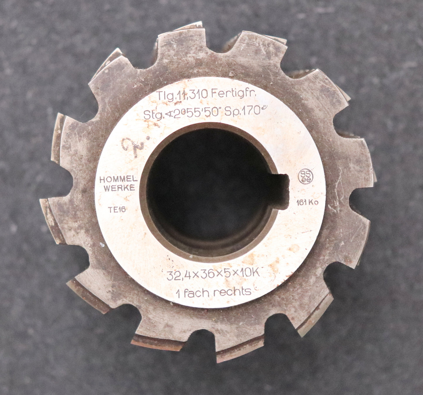 Bild des Artikels HOMMEL-WERKE-Keilwellenwälzfräser-10-Keile-32,4x36x5-mit-Höcker-Fertigfräser