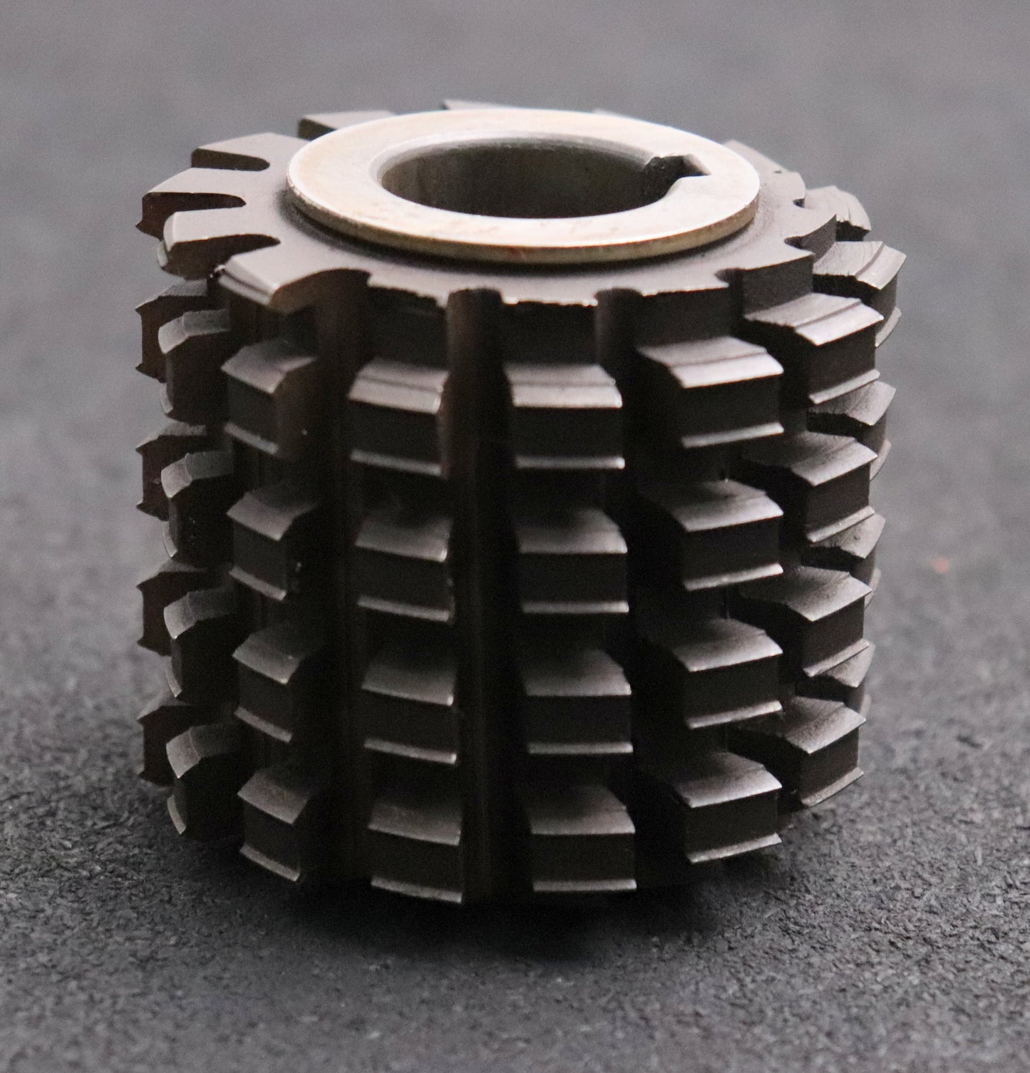 Bild des Artikels Keilwellenwälzfräser-6-Keile-6,2x24,2x28-mit-Höcker-Fertigfräser-Ø74x66xØ27mm