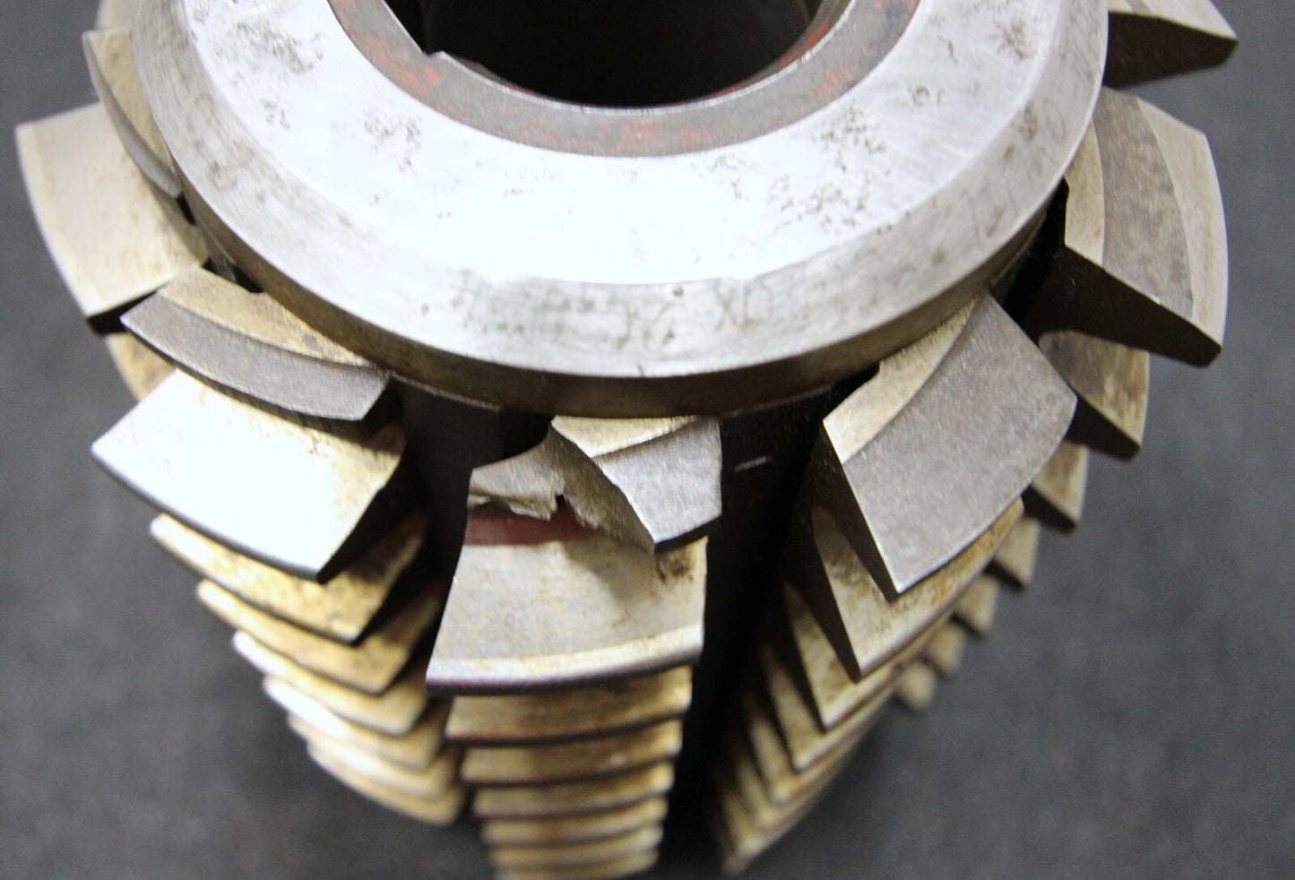 SAAZOR Stollenwälzfräser involute spline hob m= 6,5mm BP III Ø130x180xØ40mm 20°