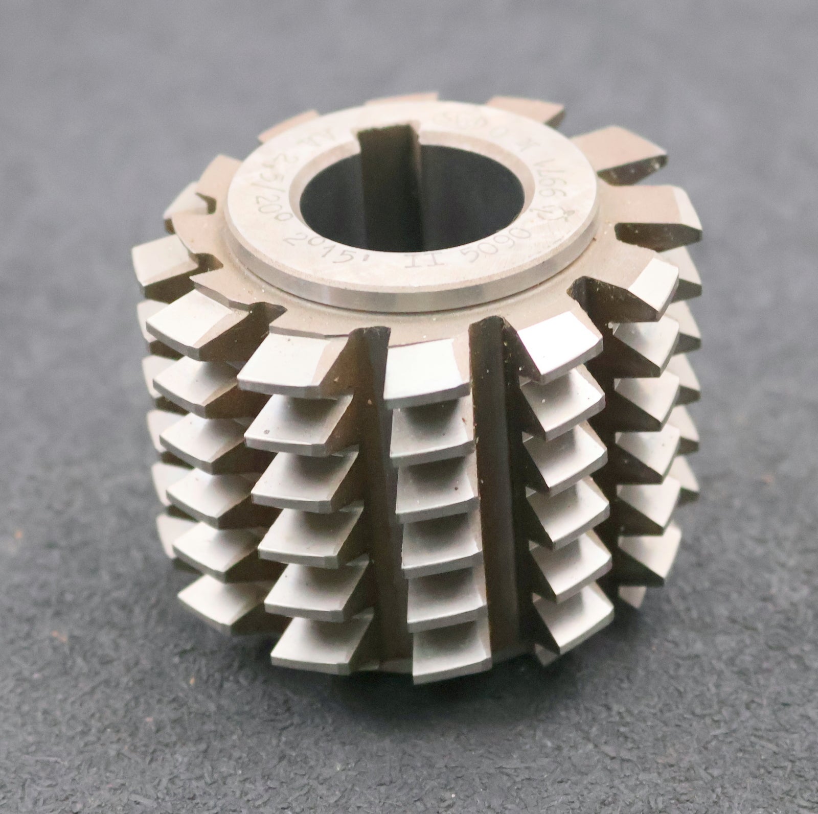 Bild des Artikels PWS-Zahnrad-Wälzfräser-gear-hob-m=-2,5mm-20°-EGW-Ø70x56xØ27mm-mit-LKN-BPII
