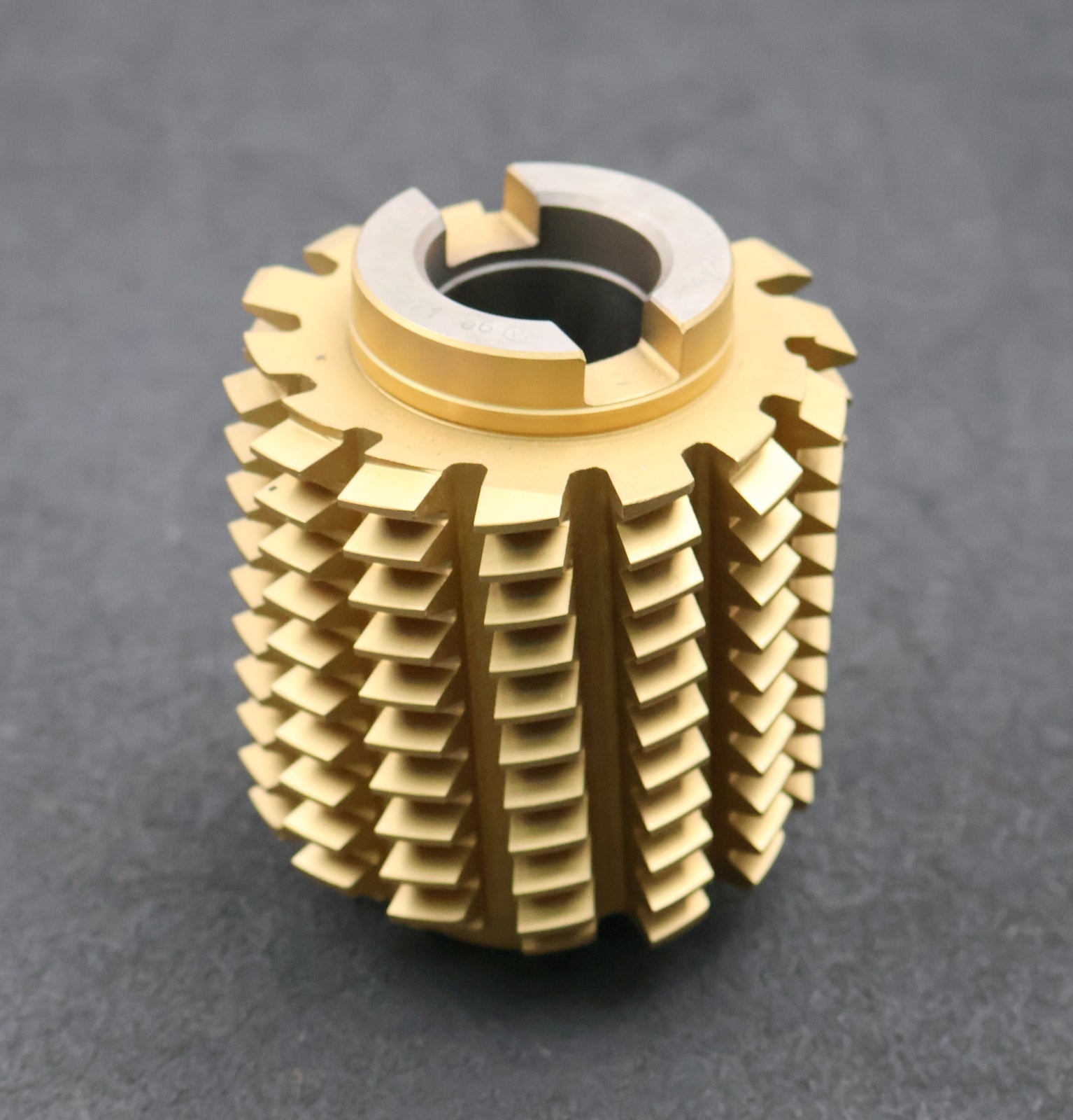 Bild des Artikels PWS-Zahnrad-Wälzfräser-gear-hob-m=-2,5mm-20°-EGW-BPIII-Ø90x106xØ32mm