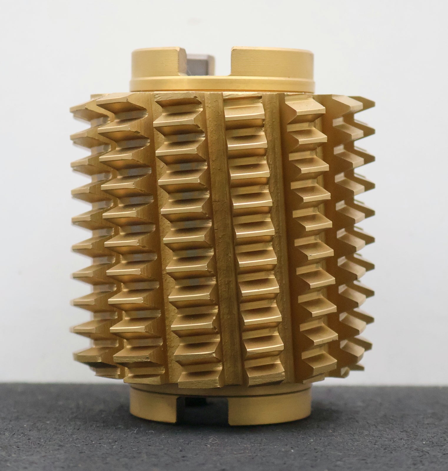 Bild des Artikels PWS-Zahnrad-Wälzfräser-gear-hob-m=-2,5mm-20°-EGW-BPIII-Ø90x106xØ32mm