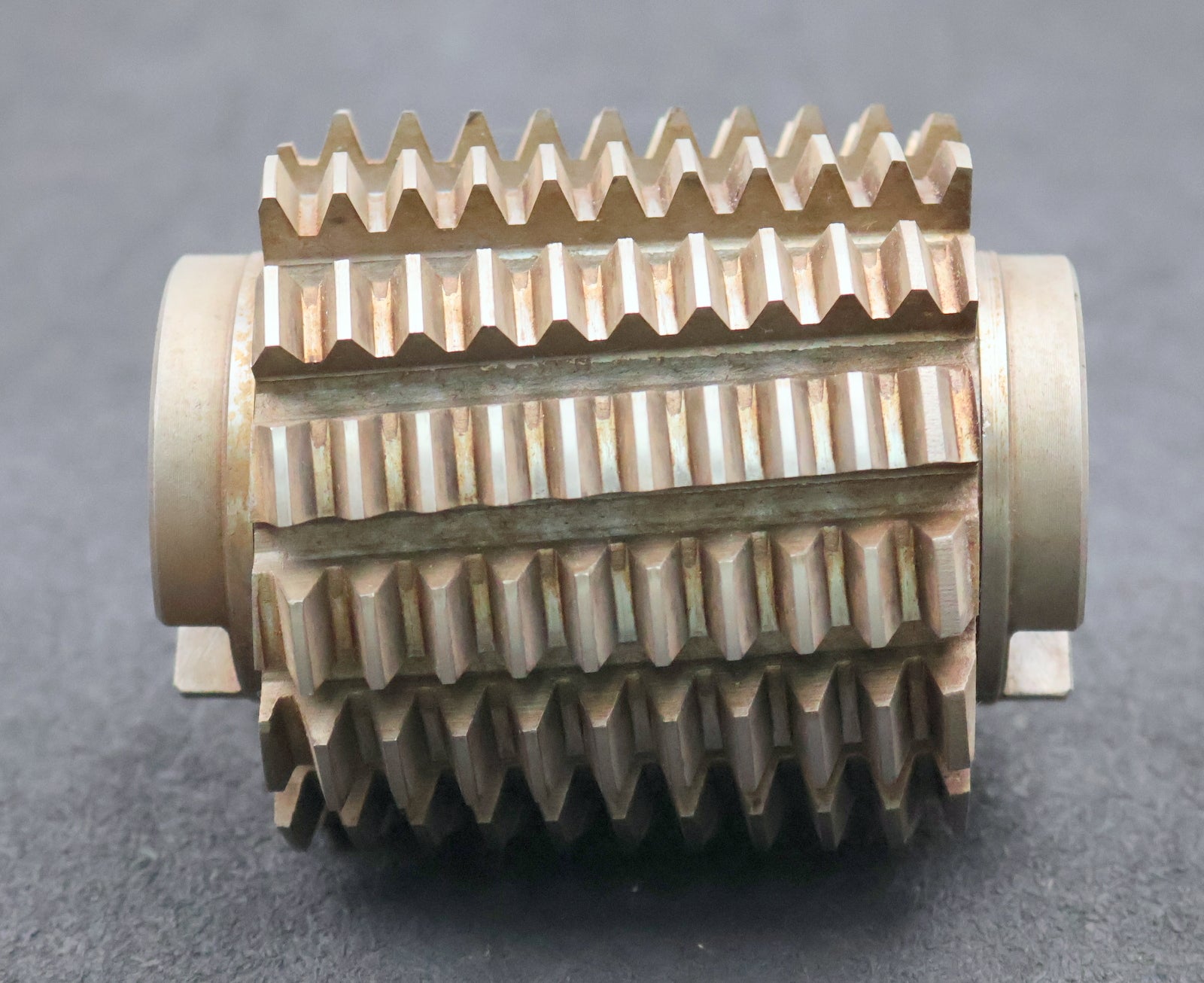 Bild des Artikels PWS-Zahnrad-Wälzfräser-gear-hob-m=-2,5mm-20°-EGW-Ø90x106xØ32mm-14-Spannuten