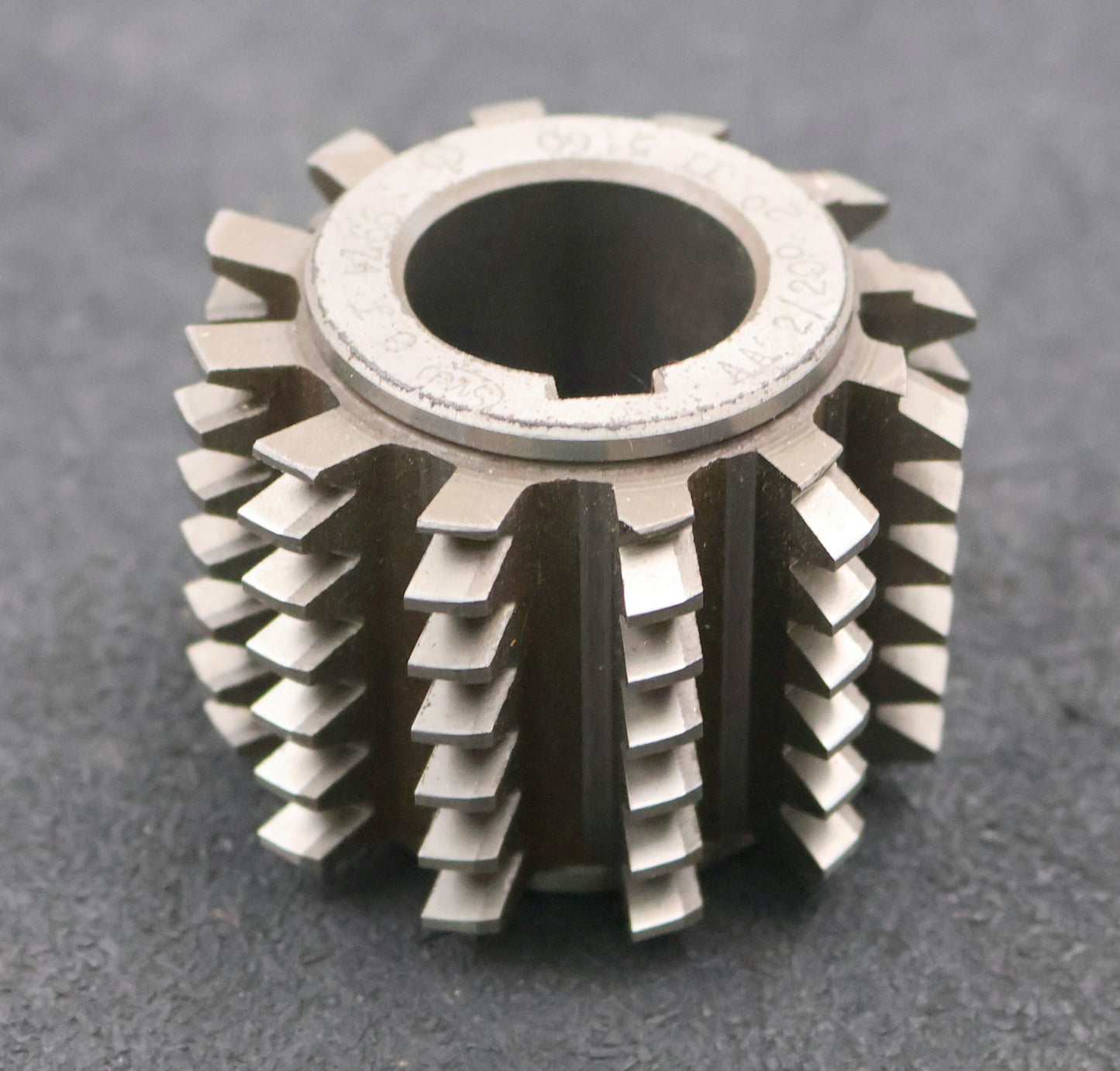 Bild des Artikels PWS-Zahnrad-Wälzfräser-gear-hob-m=-2mm-20°-EGW-Ø63x47xØ27mm-mit-LKN-BPII