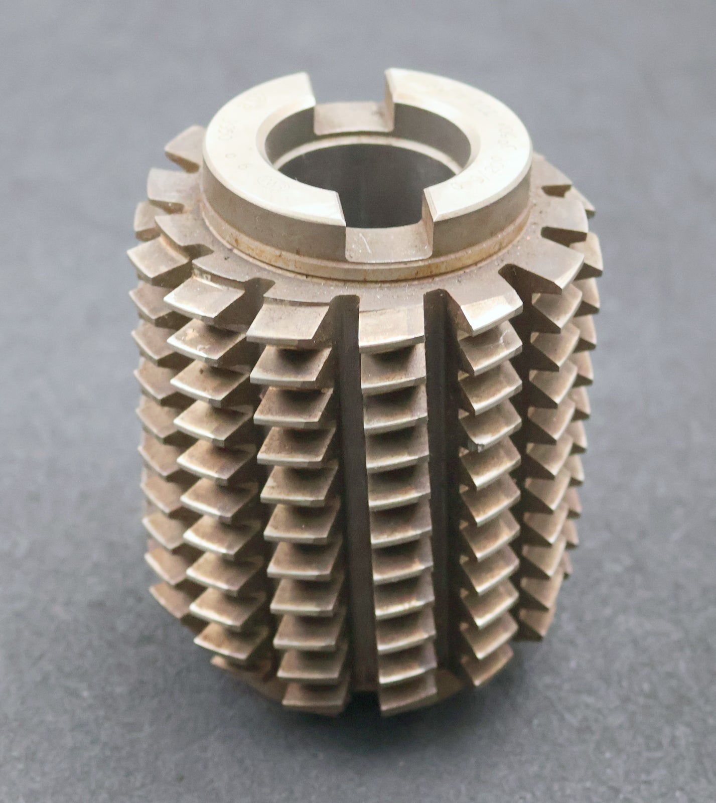 Bild des Artikels PWS-Zahnrad-Wälzfräser-gear-hob-m=-3mm-20°-EGW-Ø100x129xØ40mm-14-Spannuten
