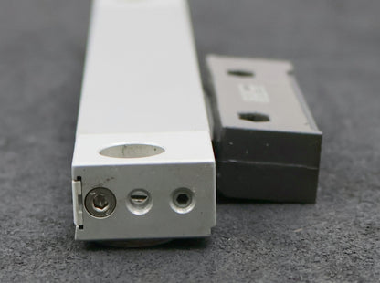 Bild des Artikels HEIDENHAIN-Linear-Messgeber-LS476-Messlänge-120mm-ID-329986-02-mit-Lesekopf