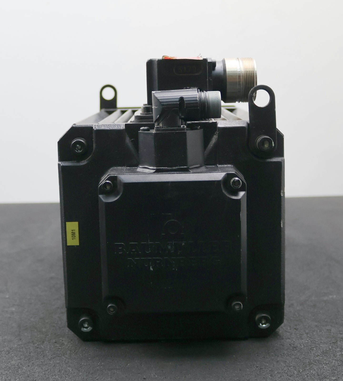 Bild des Artikels BAUMUELLER-Servo-Motor-Typ-DS-100-S-Nr.-303330-14kW-4000-U/min-540V-27A