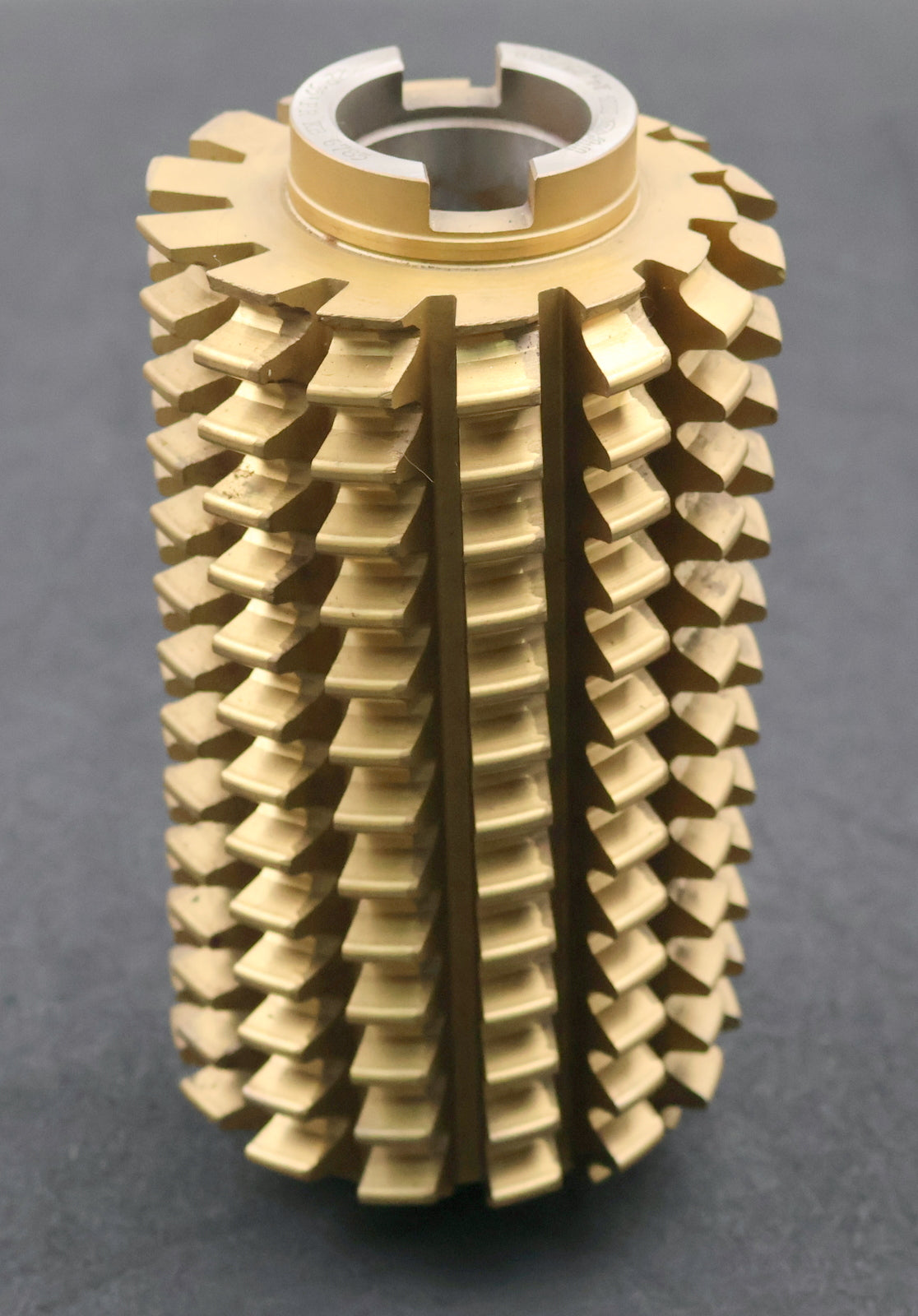 Bild des Artikels PWS-Zahnrad-Wälzfräser-gear-hob-m=-4,25mm-20°-EGW-Ø109x210xØ40mm-mit-Protuberanz