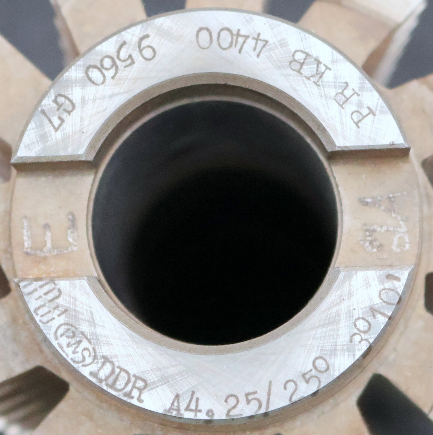 Bild des Artikels PWS-Zahnrad-Wälzfräser-gear-hob-m=-4,25mm-25°-EGW-Ø90x210xØ32mm-mit-Protuberanz