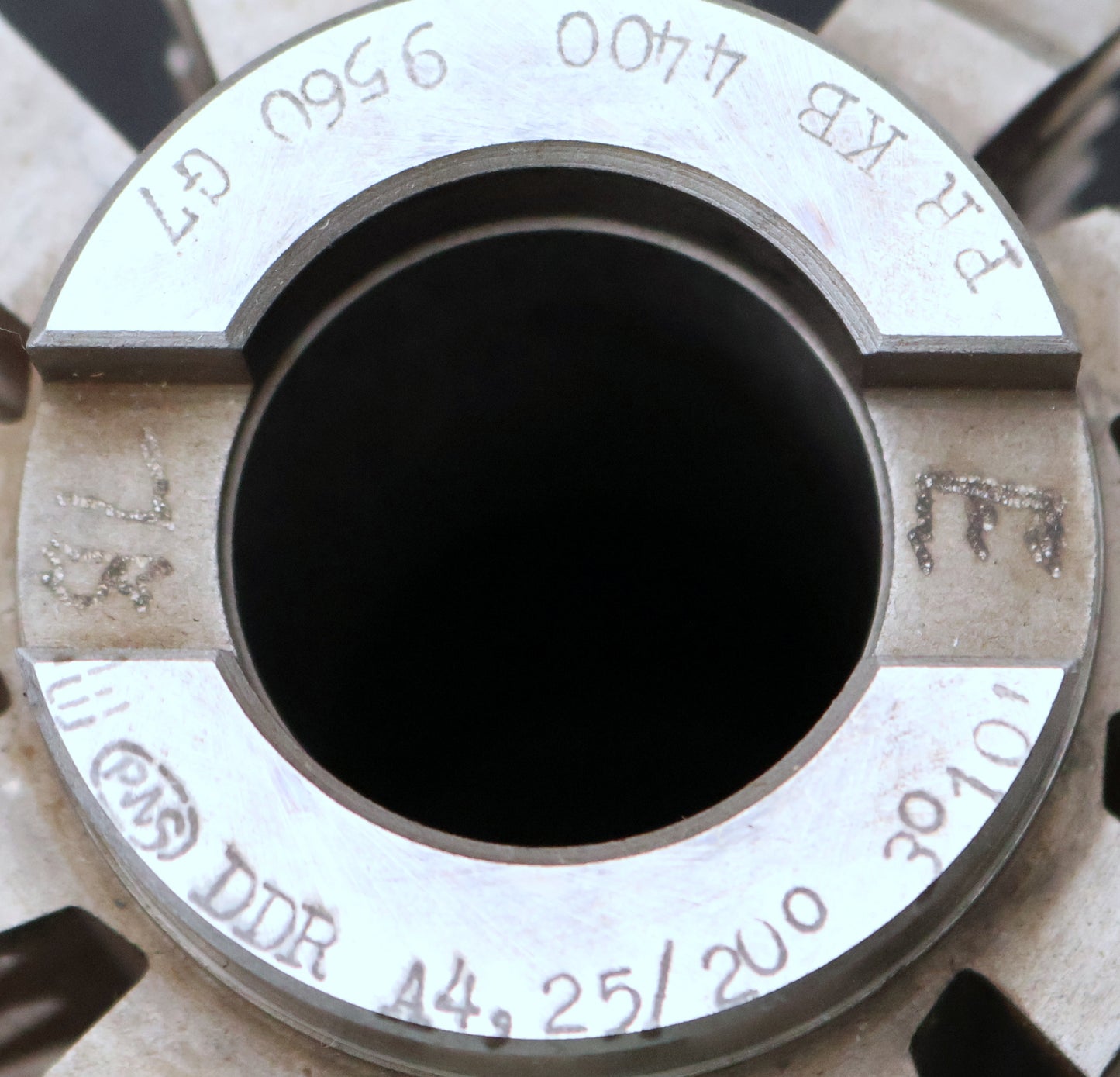 Bild des Artikels PWS-Zahnrad-Wälzfräser-gear-hob-m=-4,25mm-20°-EGW-Ø90x210xØ32mm