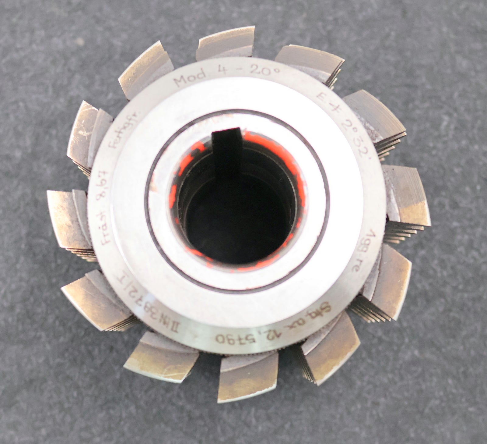 Bild des Artikels SAAZOR-Zahnrad-Wälzfräser-gear-hob-m=-4mm-20°-EGW-Ø107x106xØ32mm-mit-LKN-BPI