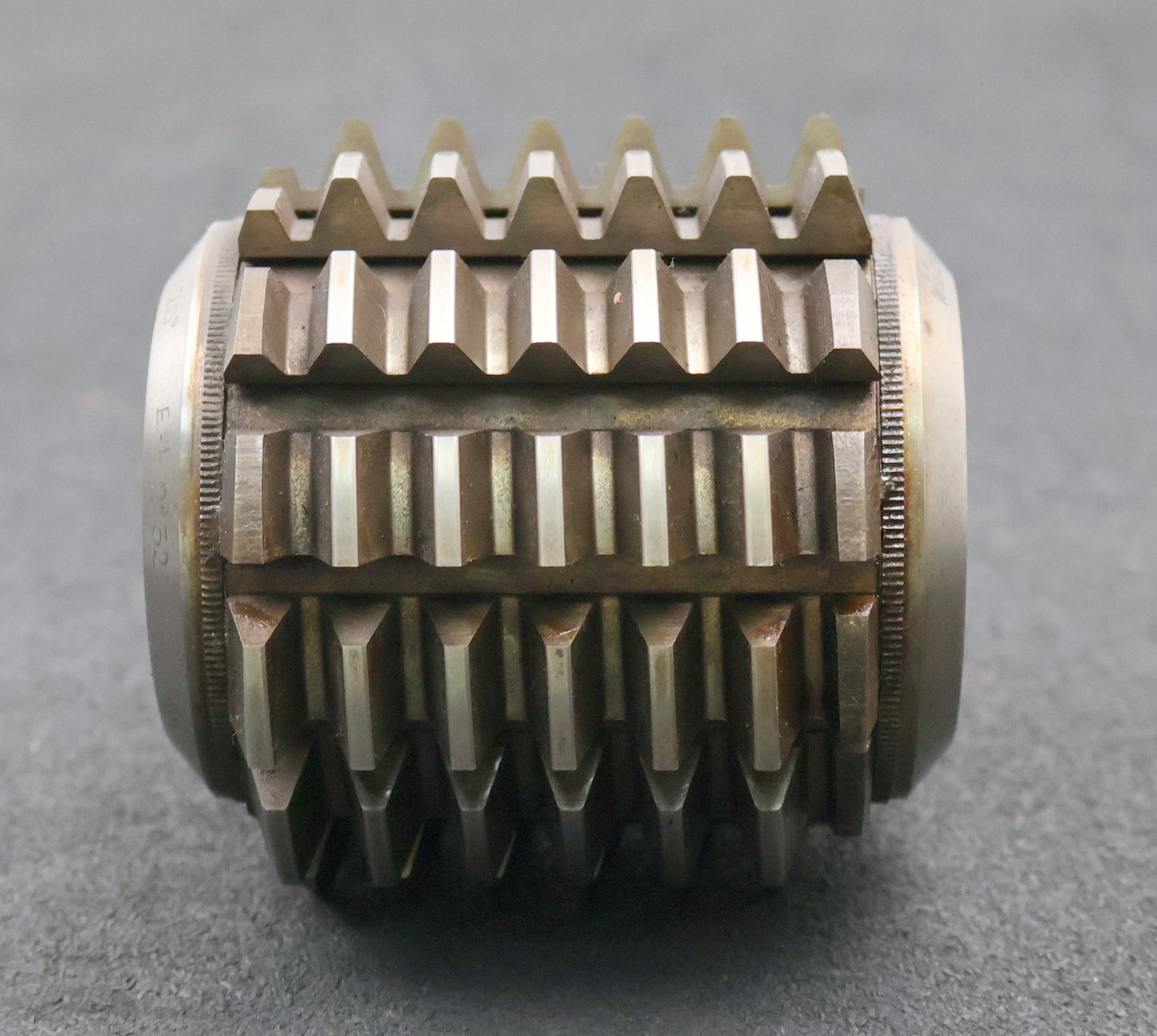 Bild des Artikels SAAZOR-Zahnrad-Wälzfräser-gear-hob-m=-4mm-20°-EGW-Ø107x106xØ32mm-mit-LKN-BPI