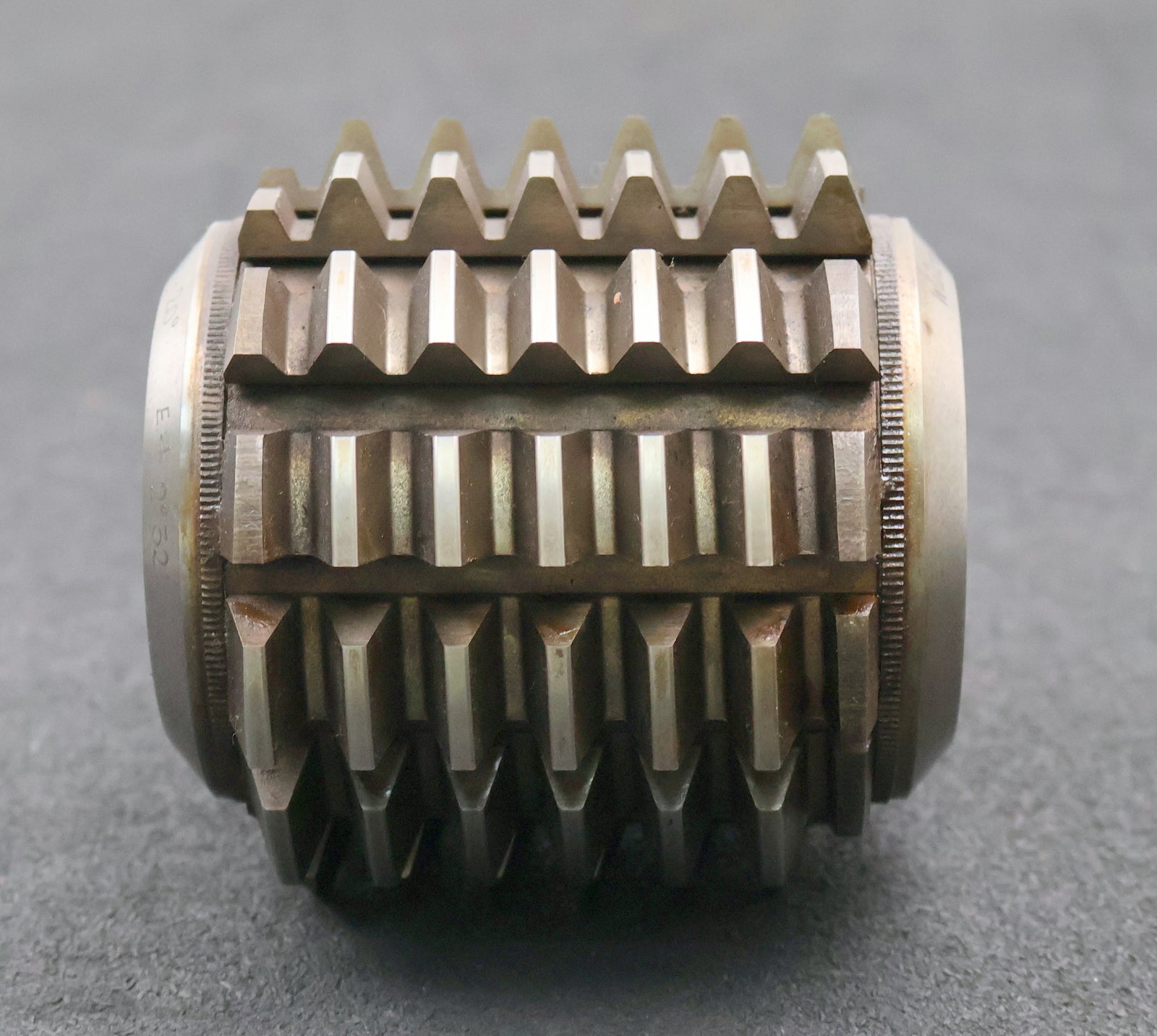 Bild des Artikels SAAZOR-Zahnrad-Wälzfräser-gear-hob-m=-4mm-20°-EGW-Ø107x106xØ32mm-mit-LKN-BPI