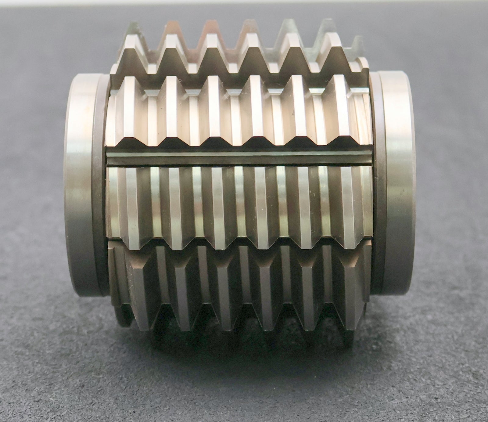 Bild des Artikels PWS-Zahnrad-Wälzfräser-gear-hob-Vorfräser-m=-4,5mm-20°-EGW-Ø120x122xØ32mm