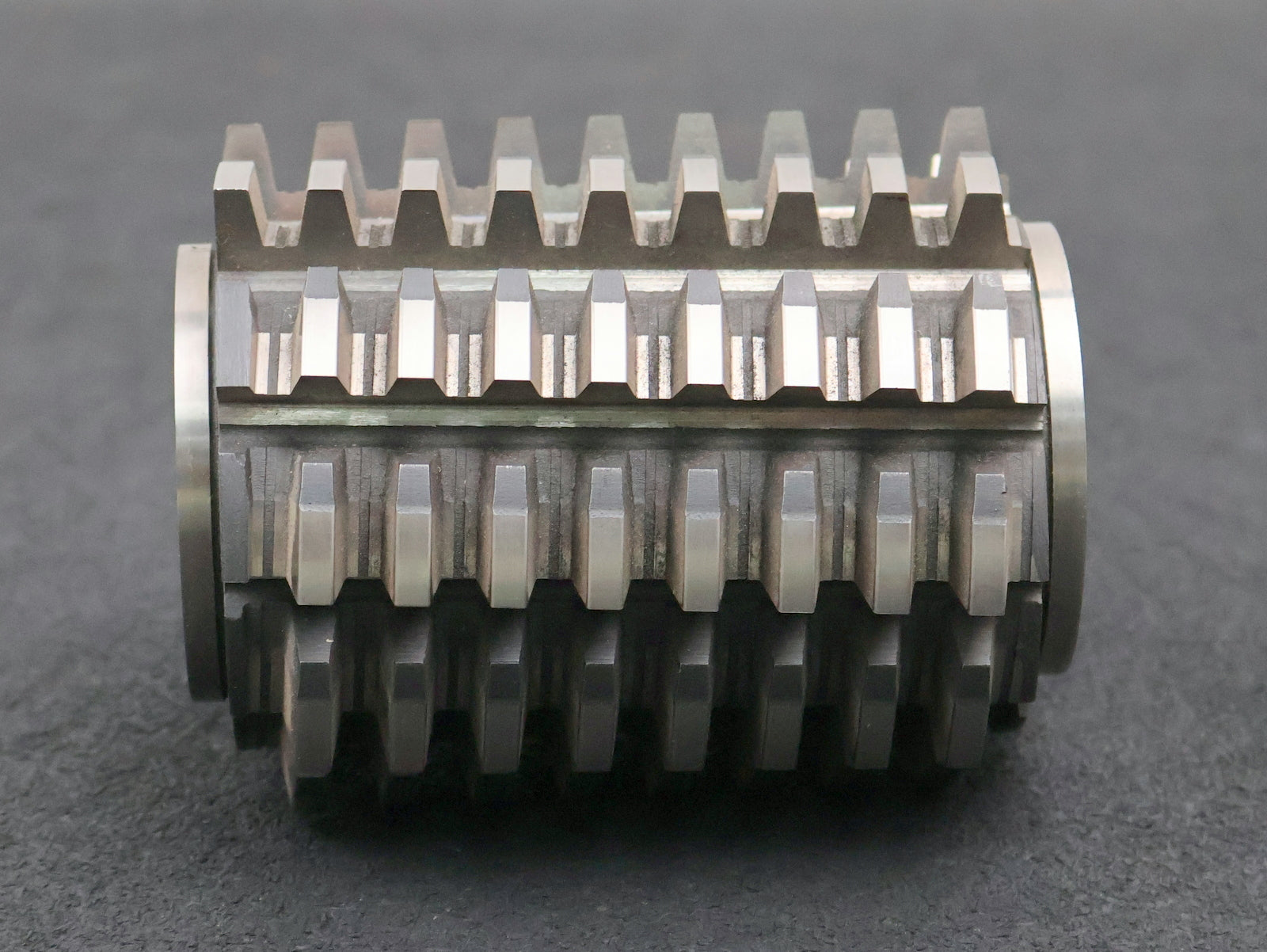 Bild des Artikels SR-CO-Zahnrad-Wälzfräser-gear-hob-m=-3,5mm-10°-EGW-Ø85x106xØ32mm-mit-LKN