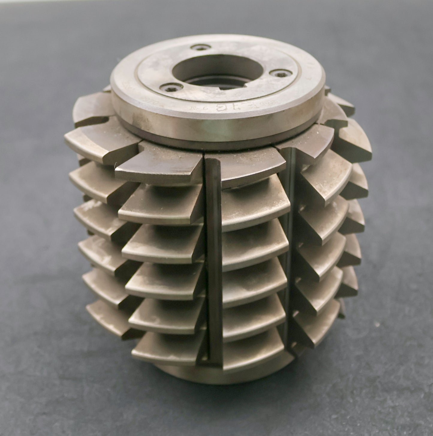 Bild des Artikels PWS-Zahnrad-Wälzfräser-gear-hob-m=-6mm-20°-EGW-Ø137x146xØ40mm-mit-LKN-BPII