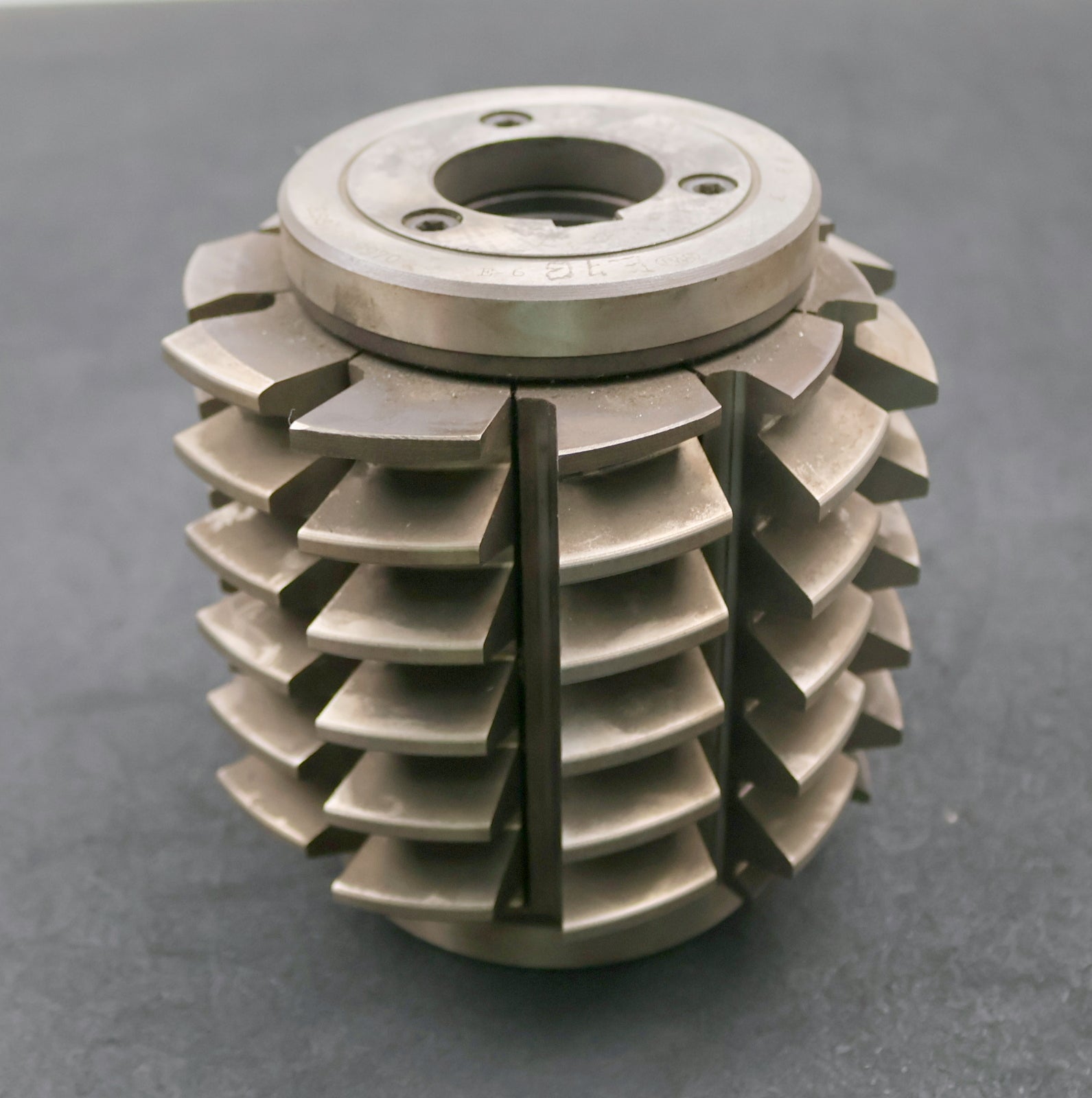 Bild des Artikels PWS-Zahnrad-Wälzfräser-gear-hob-m=-6mm-20°-EGW-Ø137x146xØ40mm-mit-LKN-BPII