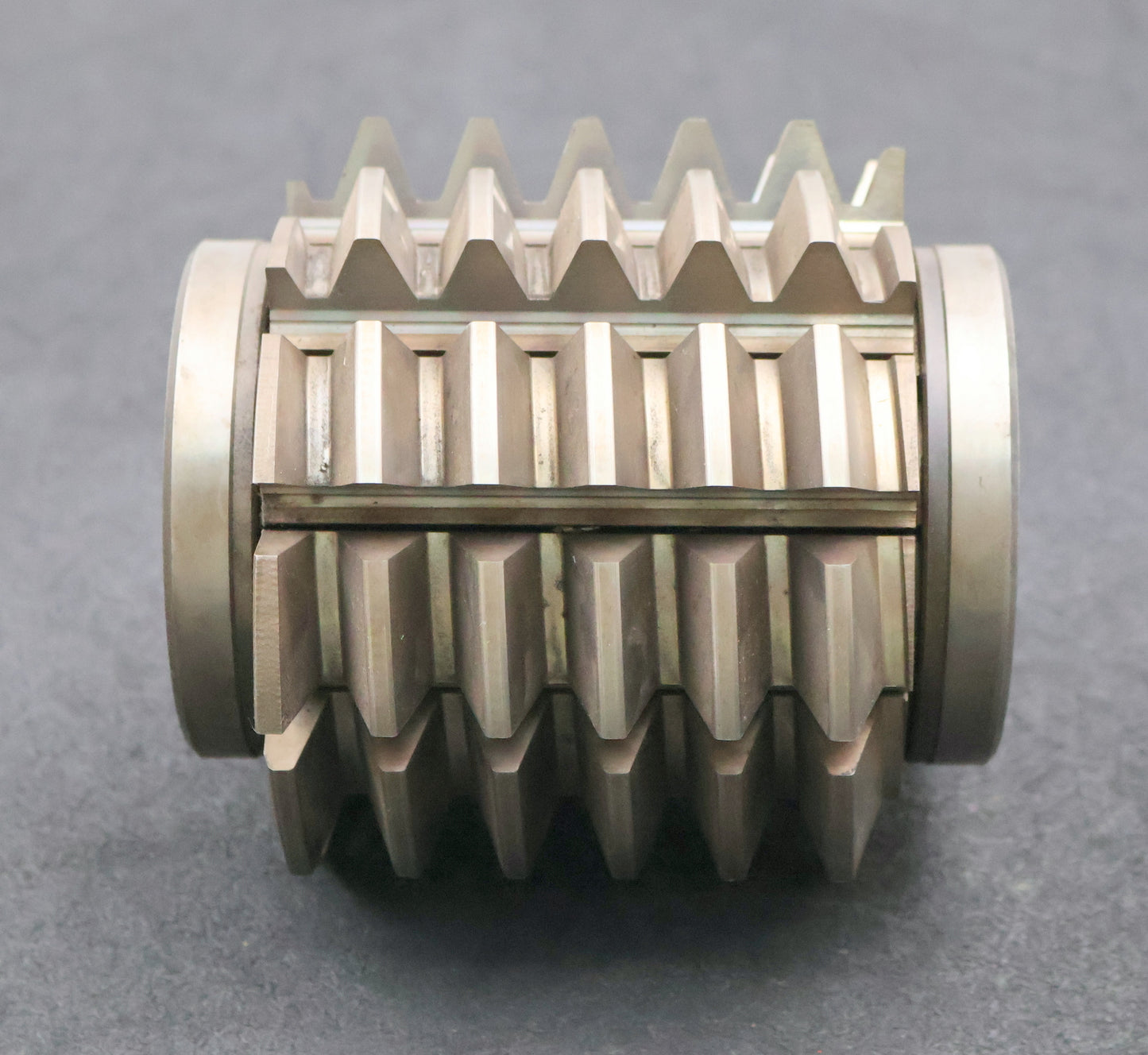 Bild des Artikels PWS-Zahnrad-Wälzfräser-gear-hob-m=-6mm-20°-EGW-Ø137x146xØ40mm-mit-LKN-BPII