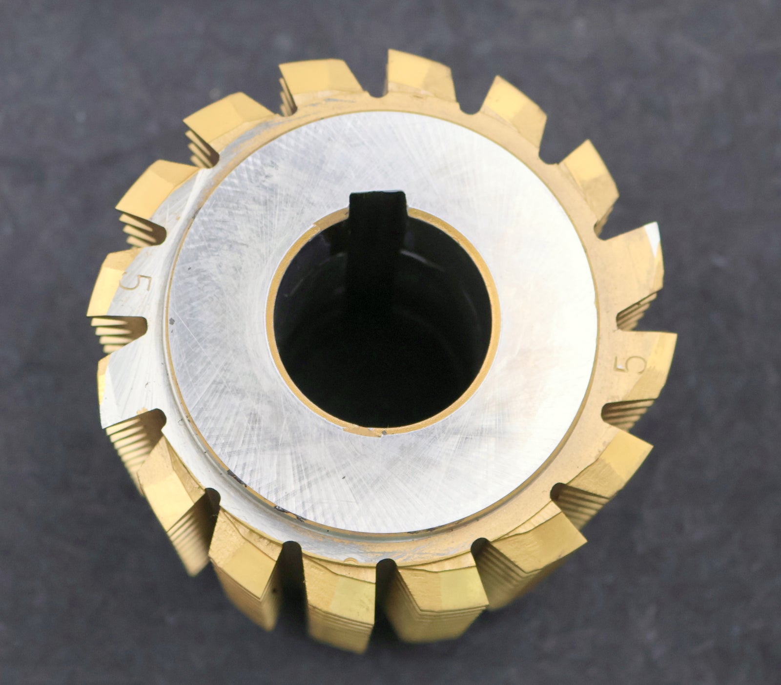 Bild des Artikels VAZ-Zahnrad-Wälzfräser-gear-hob-m=-3mm-20°-EGW-Ø110x121xØ40mm-LKN