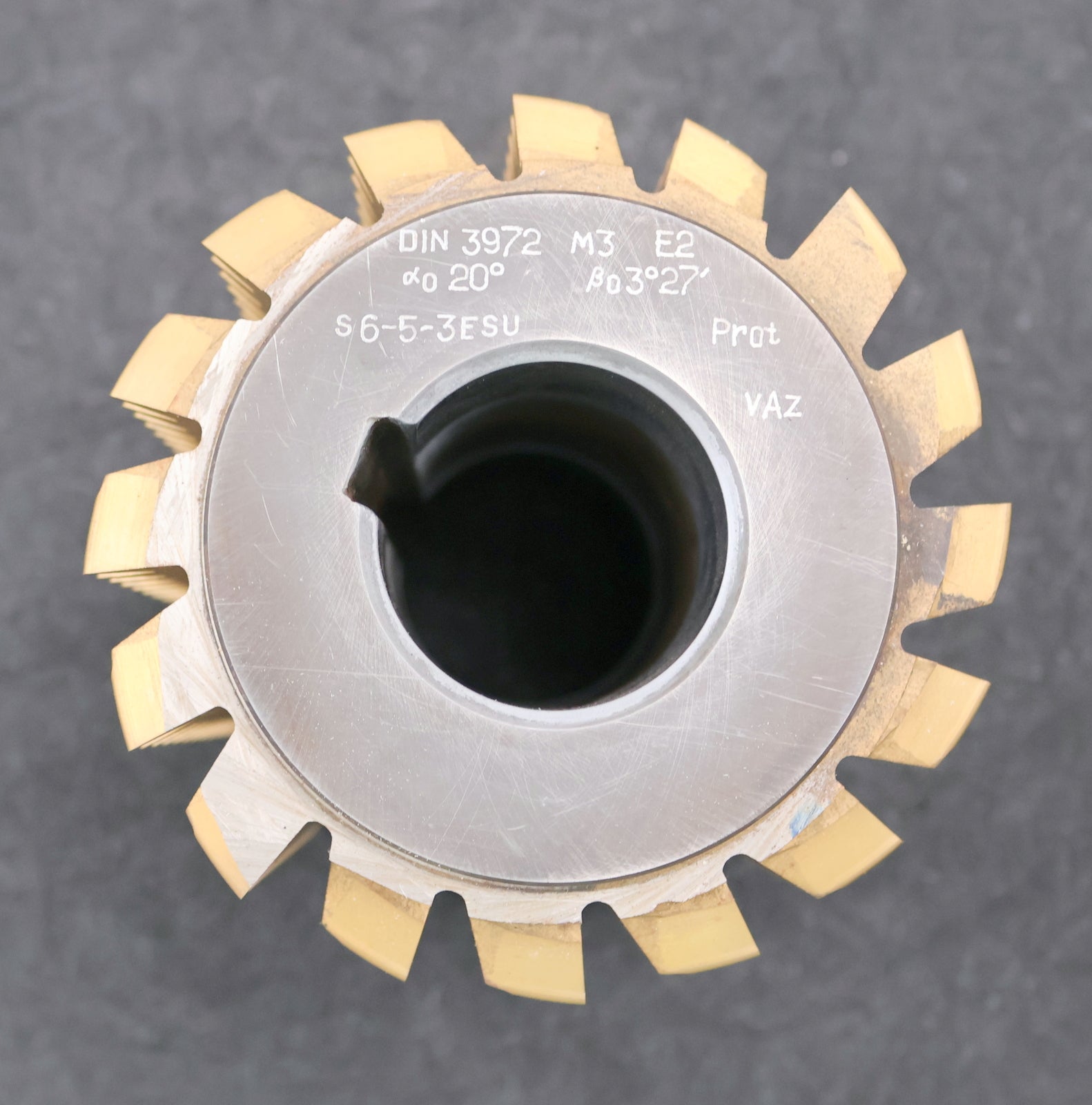 Bild des Artikels VAZ-Zahnrad-Wälzfräser-gear-hob-m=-3mm-20°-EGW-Ø110x121xØ40mm-mit-LKN