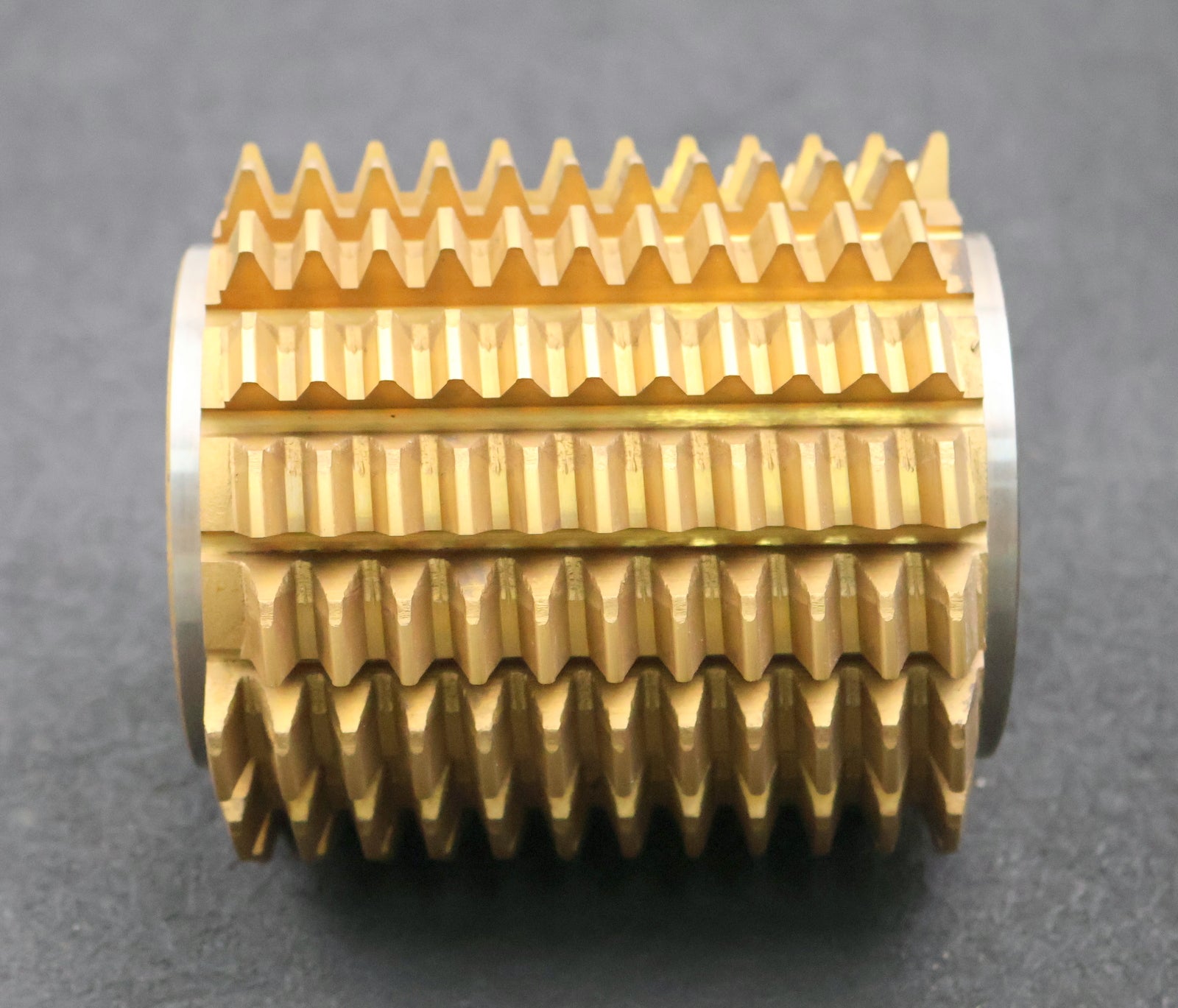 Bild des Artikels VAZ-Zahnrad-Wälzfräser-gear-hob-m=-3mm-20°-EGW-Ø110x121xØ40mm-mit-LKN