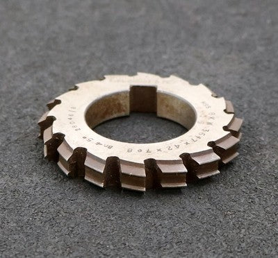 RAXA GARANT Keilwellen-Formfräser 8 Keile 36f7x42x7e8mm mit Höcker Ø76x12xØ40mm