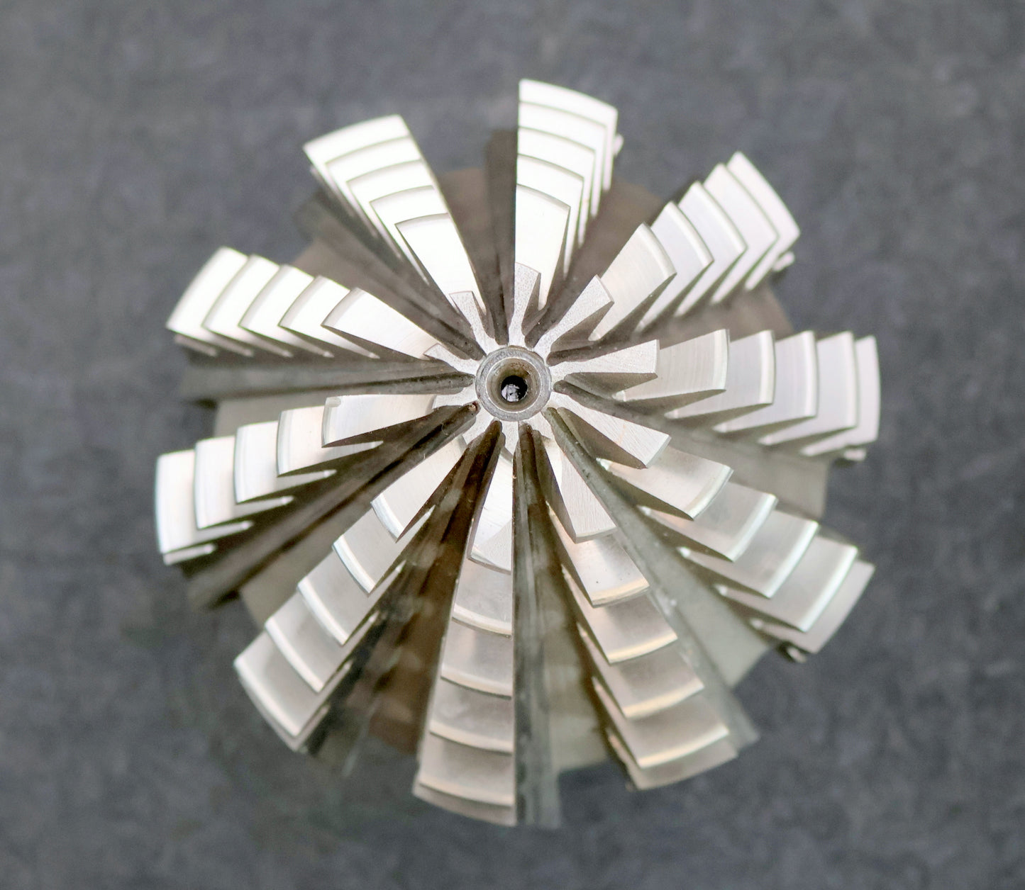 KLINGELNBERG Palloid-Wälzfräser m= 6,0 20° EGW Zahnform I Rest 75% 1-gg. Re.