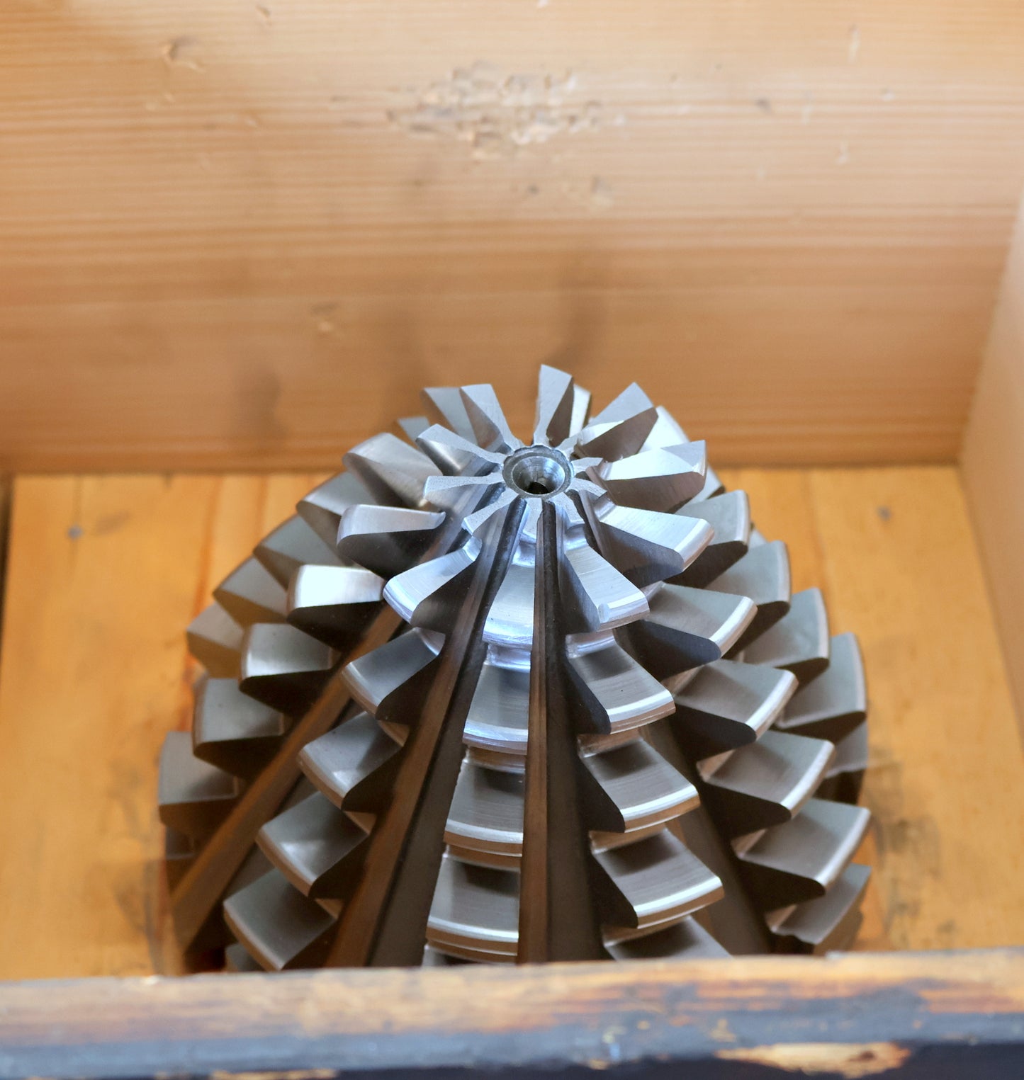 KLINGELNBERG Palloid-Wälzfräser m= 6,0 20° EGW Zahnform I Rest 75% 1-gg. Re.