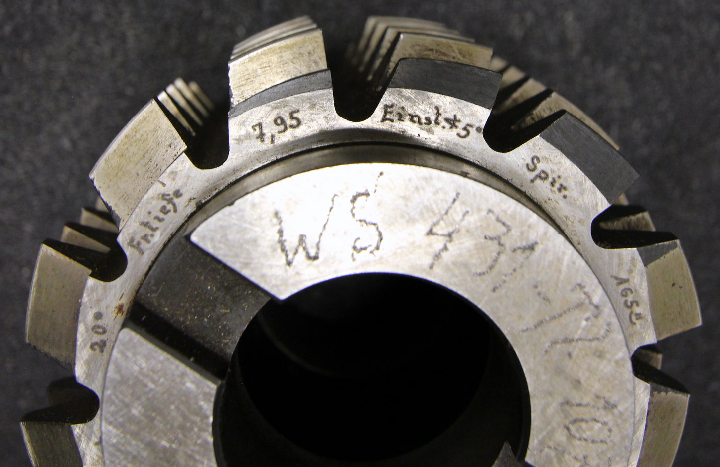 Bild des Artikels SAACKE-Vollstahlwälzfräser-gear-hob-m-=-4mm-20°-EGW-Ø100x90xØ40mm-mit-Quernut