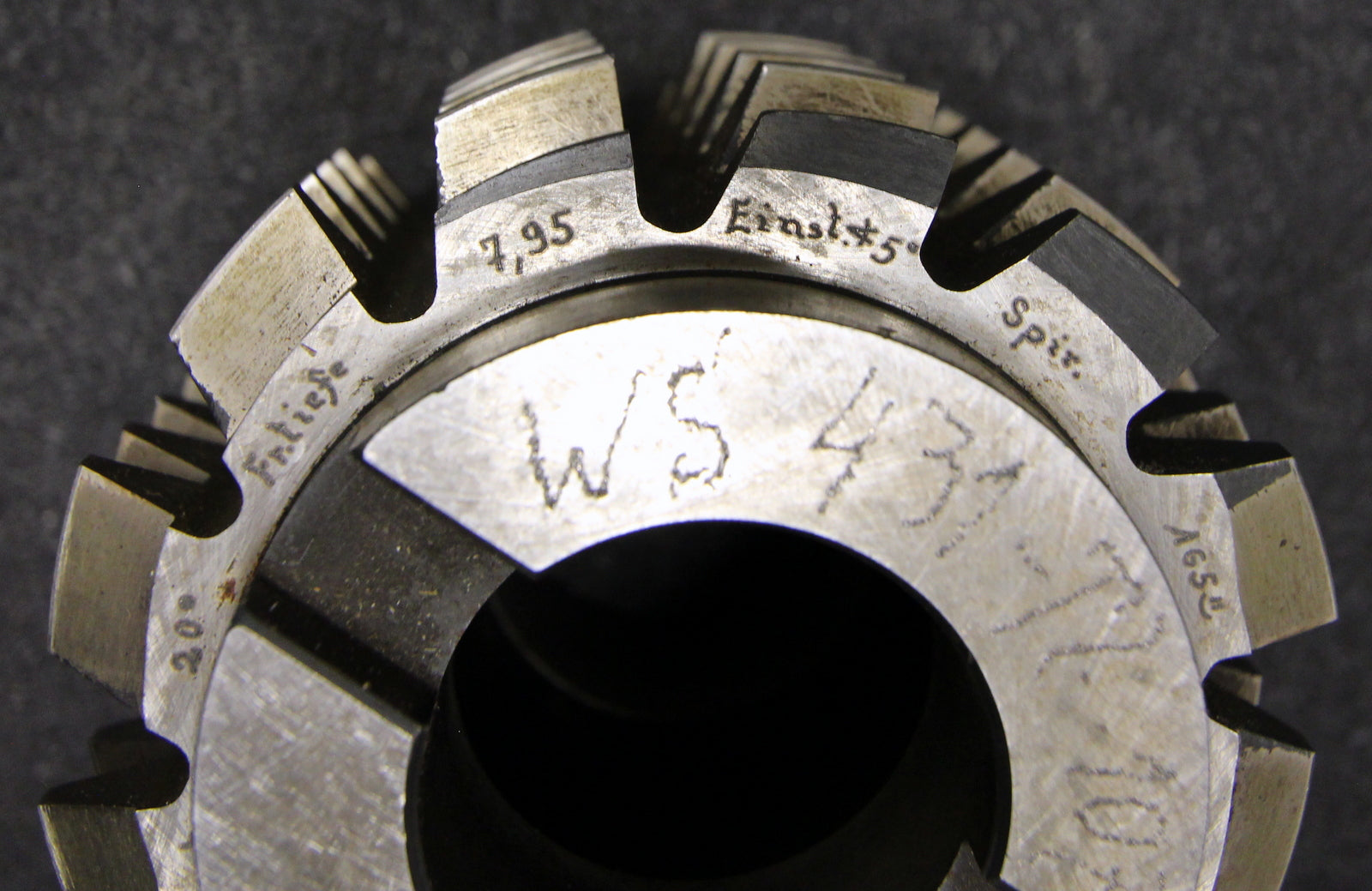 Bild des Artikels SAACKE-Vollstahlwälzfräser-gear-hob-m-=-4mm-20°-EGW-Ø100x90xØ40mm-mit-Quernut