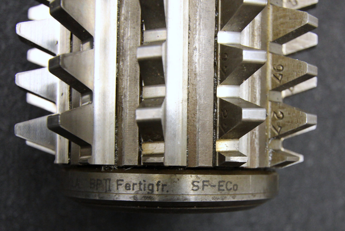 Bild des Artikels KLINGELNBER-Stollenwälzfräser-involute-spline-hob-m-=-5mm-BP-II-nach-DIN3972