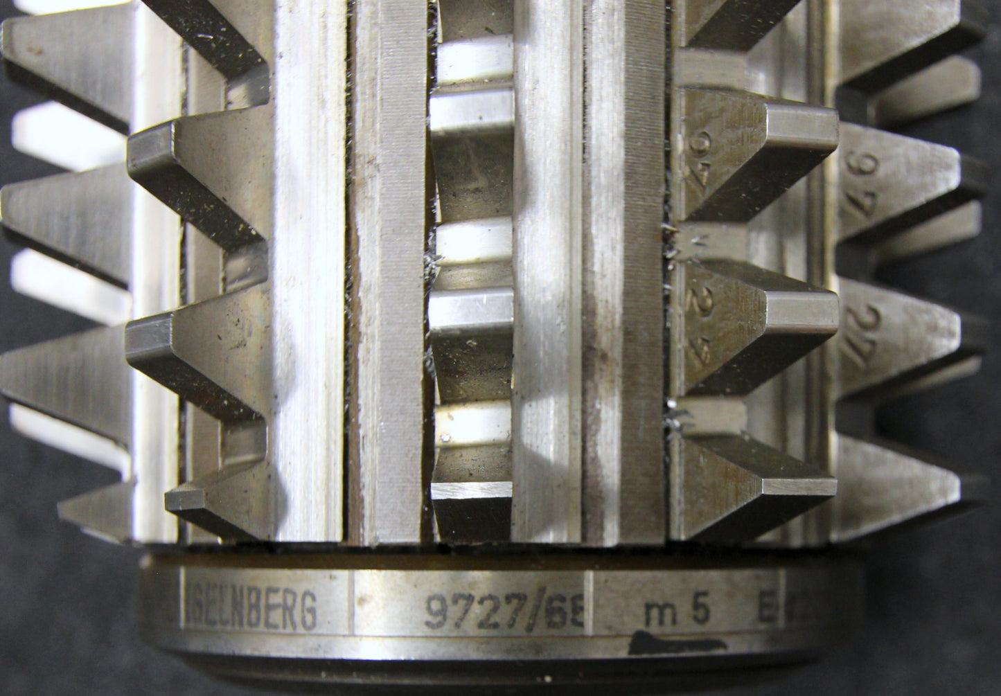 Bild des Artikels KLINGELNBER-Stollenwälzfräser-involute-spline-hob-m-=-5mm-BP-II-nach-DIN3972