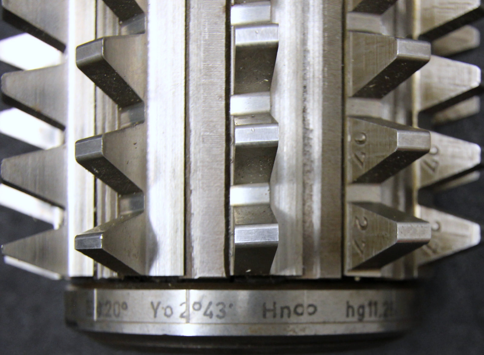 Bild des Artikels KLINGELNBER-Stollenwälzfräser-involute-spline-hob-m-=-5mm-BP-II-nach-DIN3972