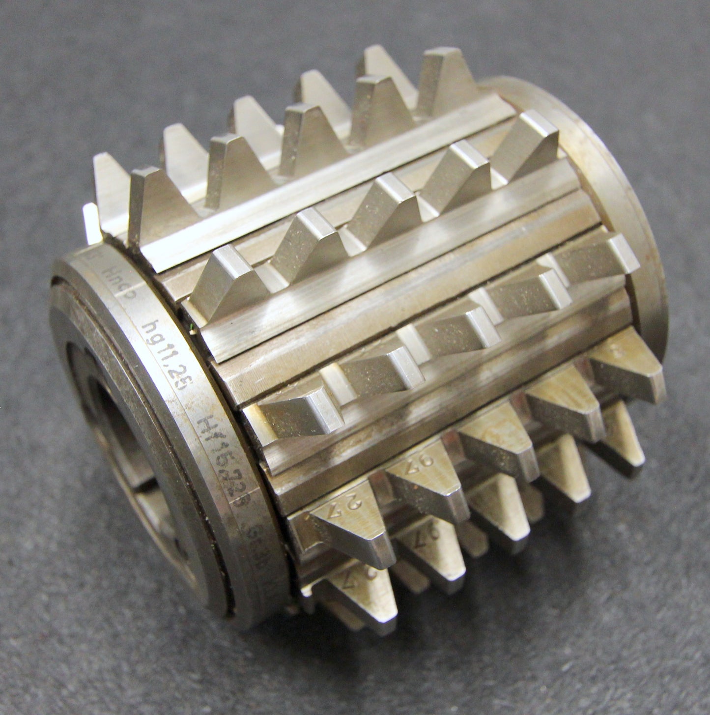 Bild des Artikels KLINGELNBER-Stollenwälzfräser-involute-spline-hob-m-=-5mm-BP-II-nach-DIN3972