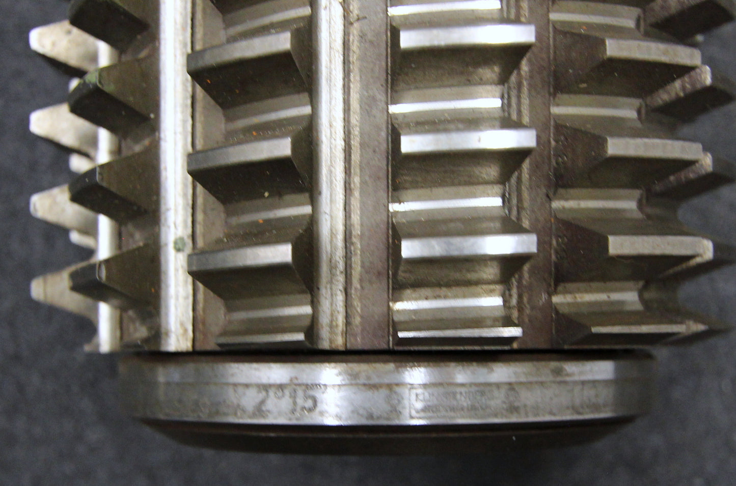 Bild des Artikels KLINGELNBERG-Stollenwälzfräser-involute-spline-hob-m=-4mm-20°-EGW-Ø110x110xØ32mm