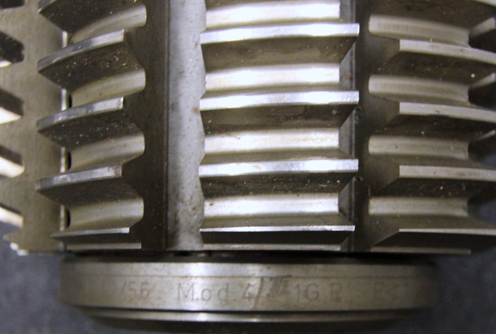 Bild des Artikels KLINGELNBERG-Stollenwälzfräser-involute-spline-hob-m=-4mm-20°-EGW-Ø140x135xØ40mm