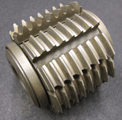 Bild des Artikels KLINGELNBERG-Stollenwälzfräser-involute-spline-hob-m=-4mm-20°-EGW-Ø140x135xØ40mm