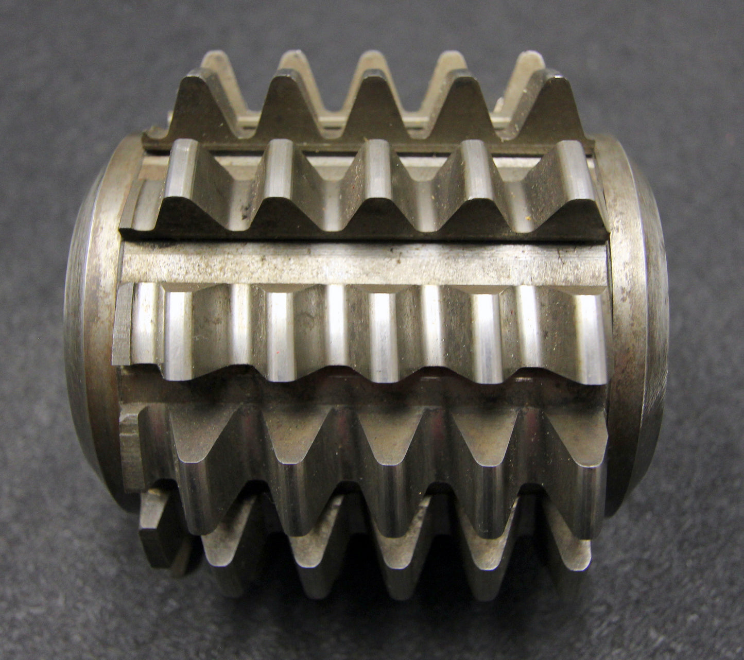 Bild des Artikels SAAZOR-Stollenwälzfräser-involute-spline-hob-m-=-5mm-20°-EGW-Ø110x110xØ32mm