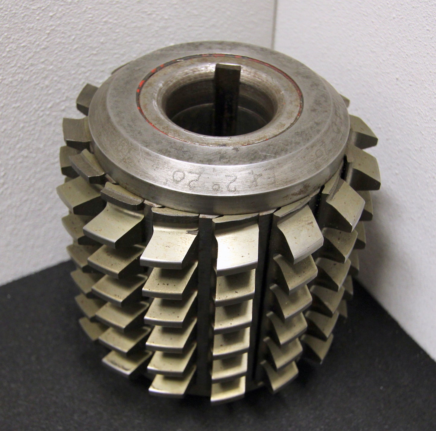 Bild des Artikels SAAZOR-Stollenwälzfräser-involute-spline-hob-m-=-5mm-BPI-nach-DIN3972-20°-EGW